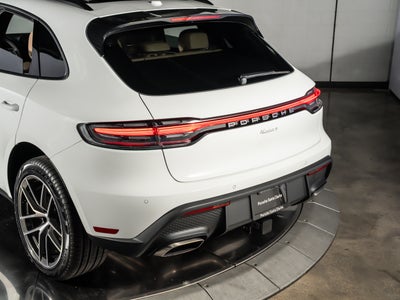 2026 Porsche Macan Base