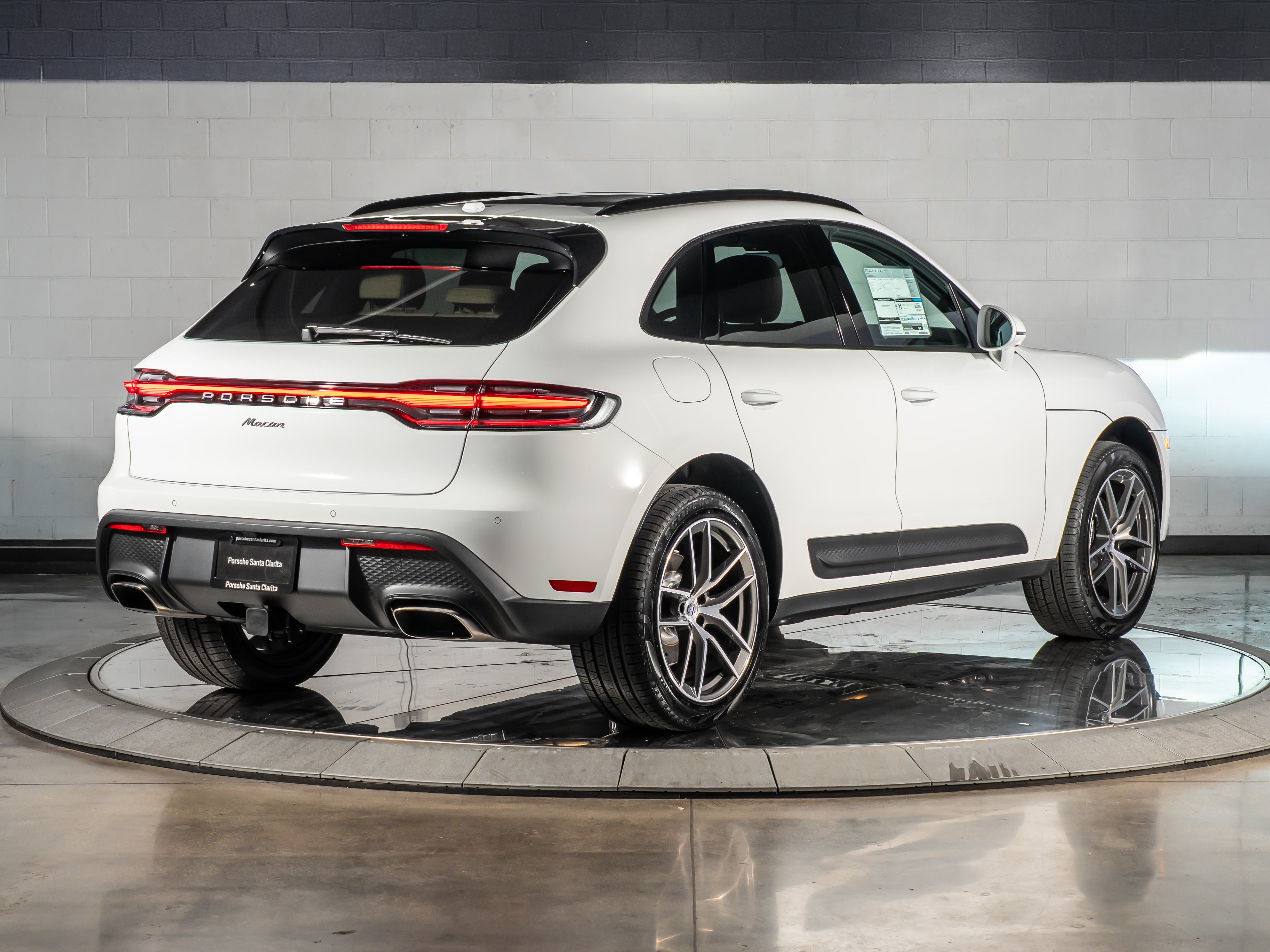 2026 Porsche Macan Base