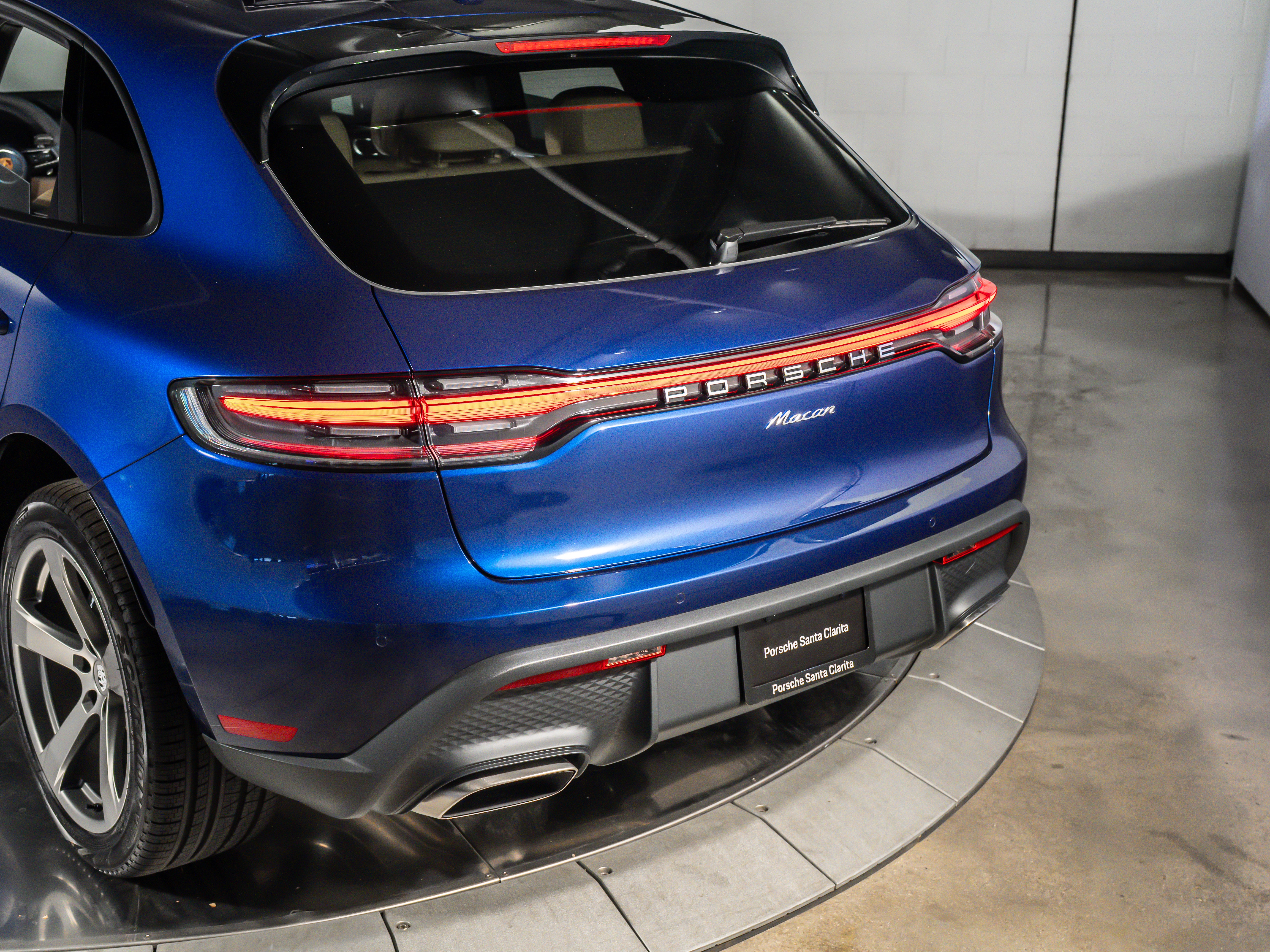 2026 Porsche Macan Base