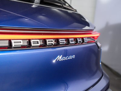 2026 Porsche Macan Base