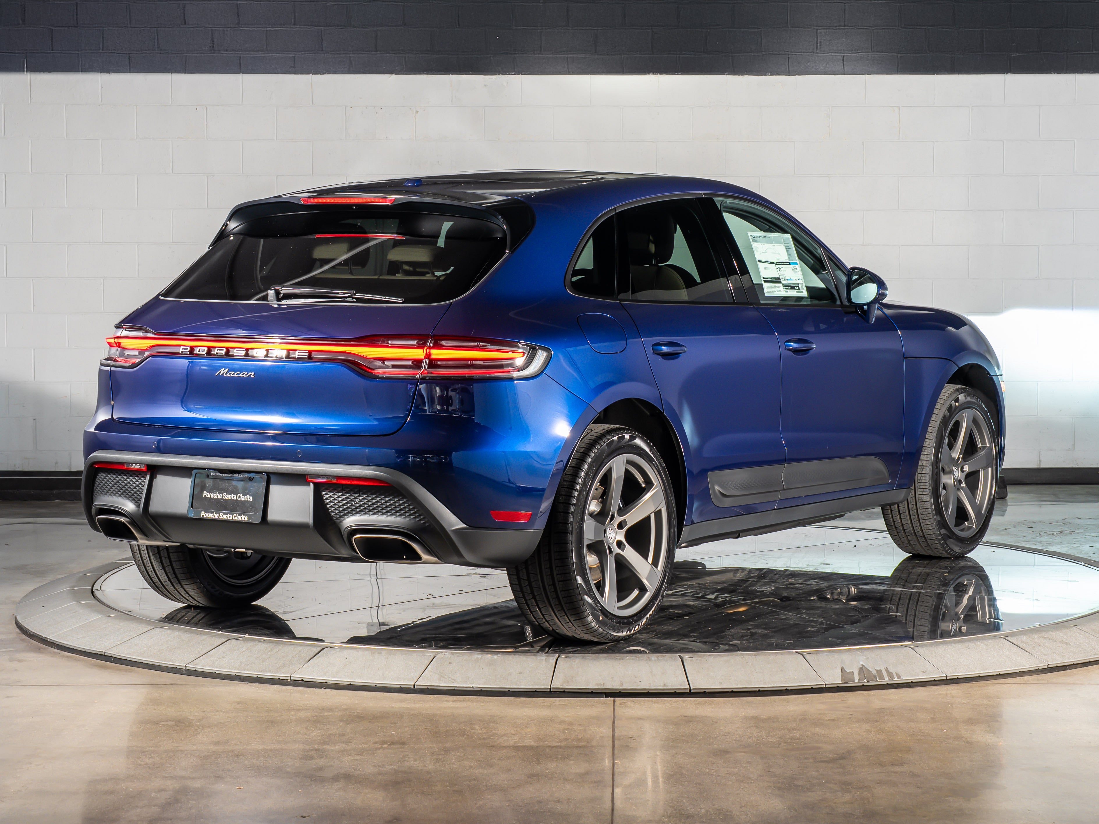 2026 Porsche Macan Base