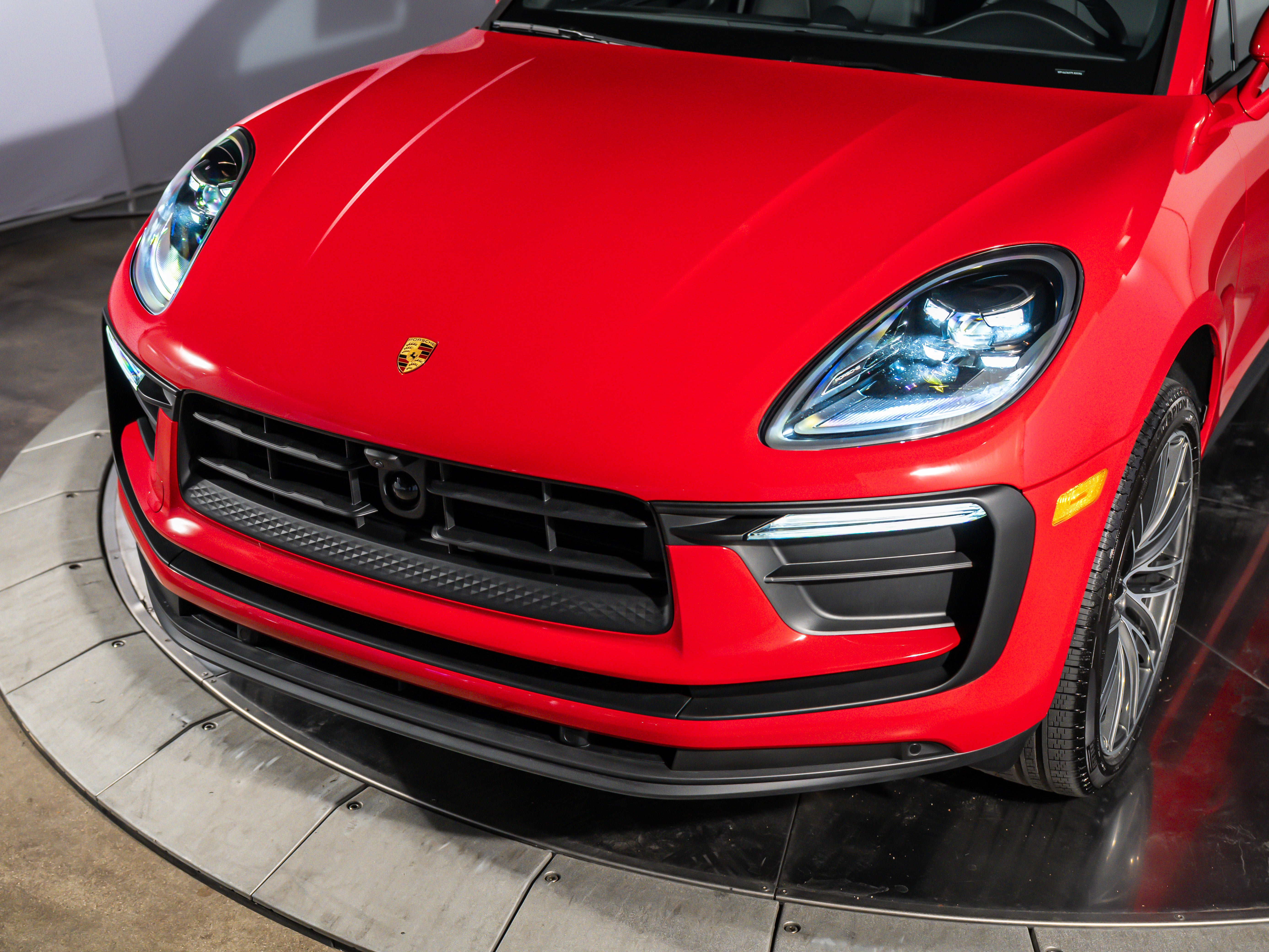 2026 Porsche Macan Base