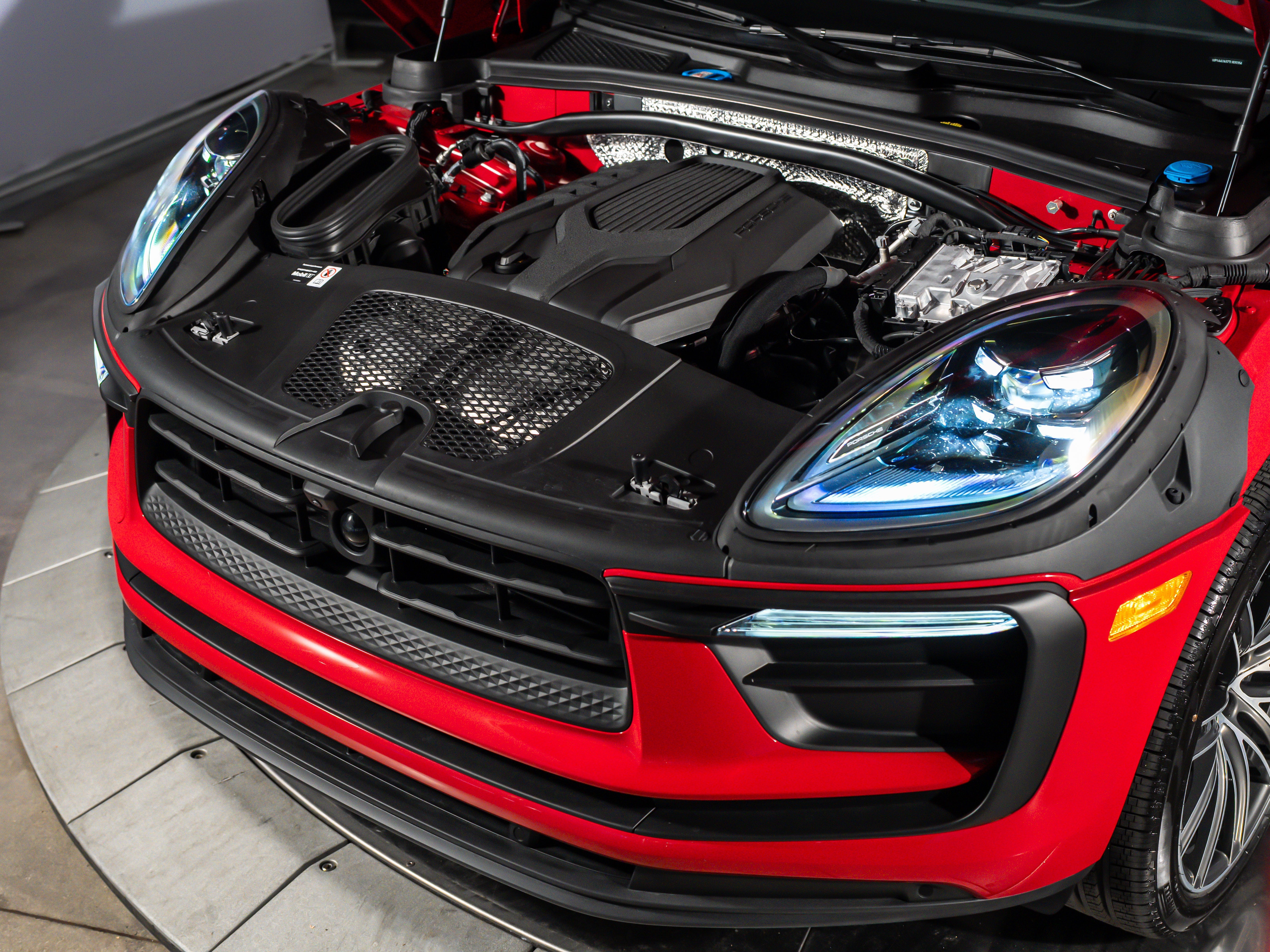 2026 Porsche Macan Base