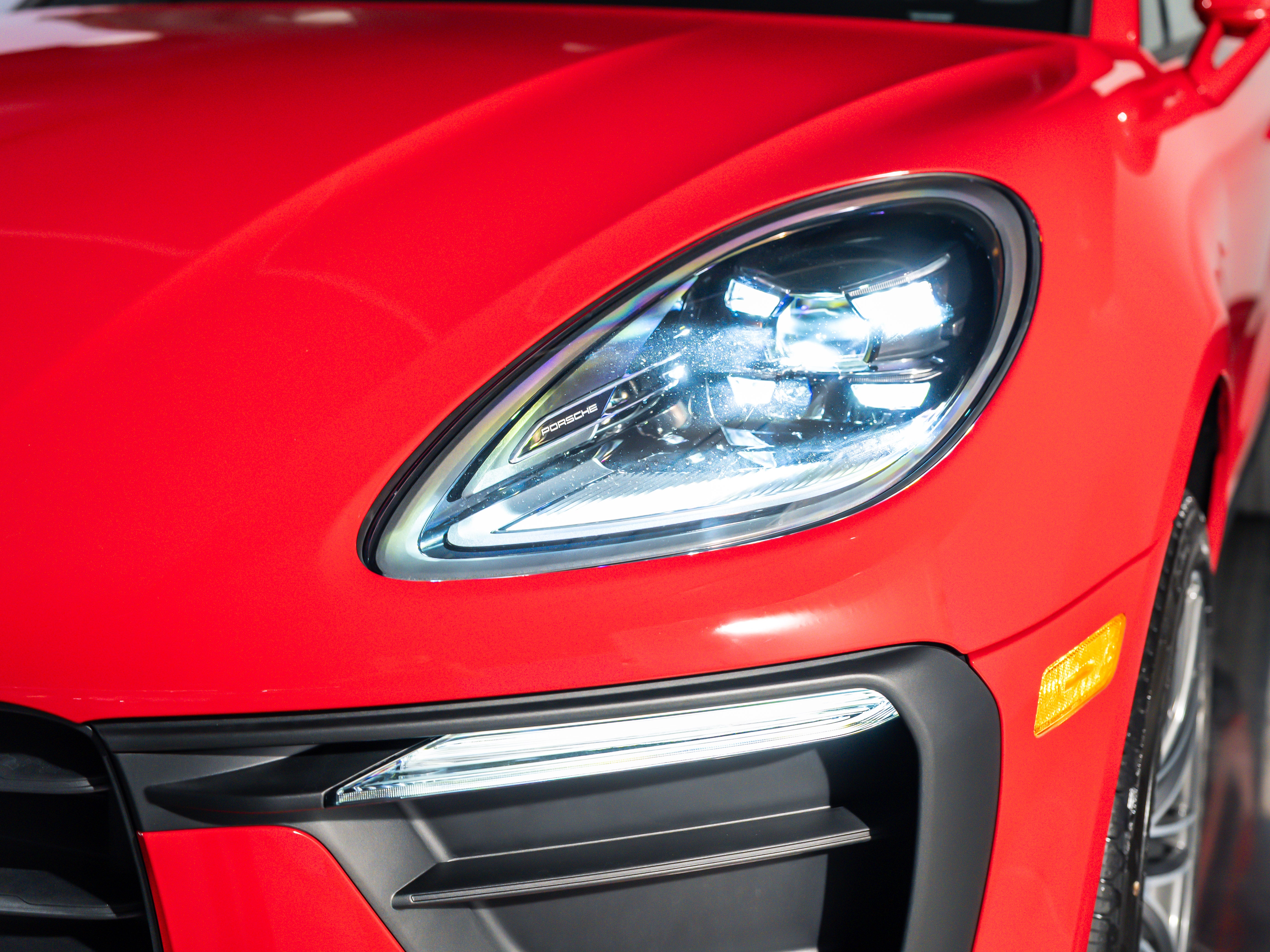 2026 Porsche Macan Base