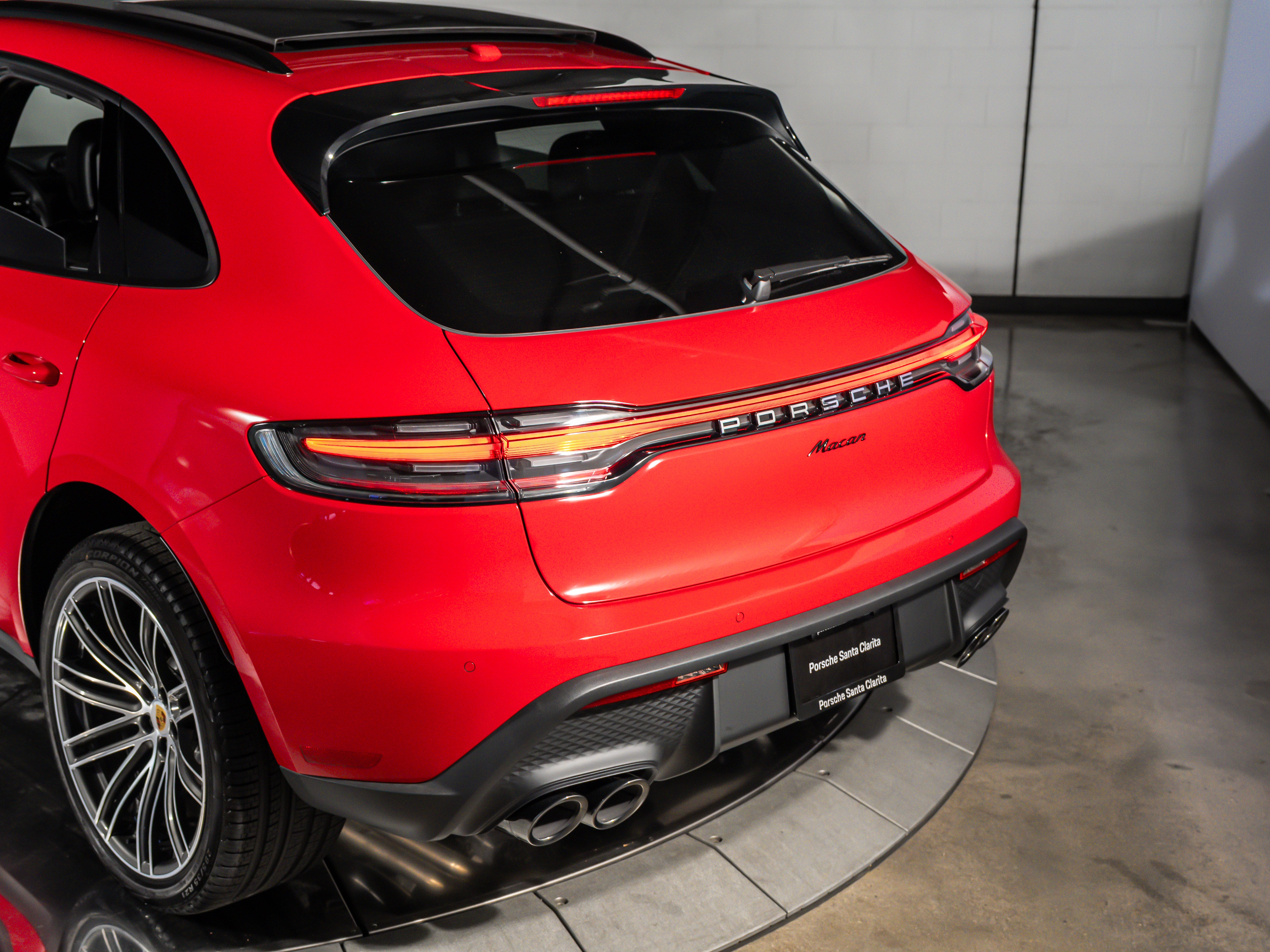 2026 Porsche Macan Base