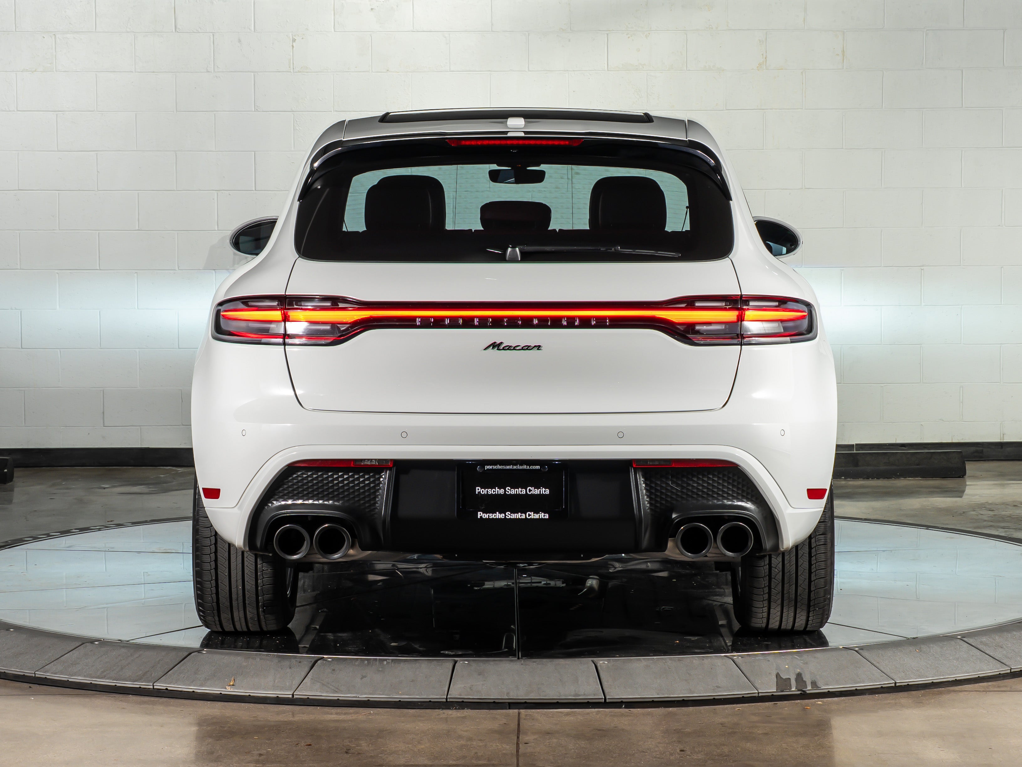2025 Porsche Macan Base