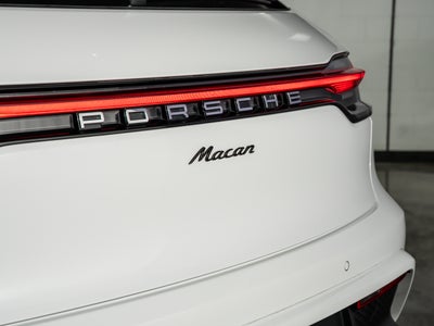 2025 Porsche Macan Base