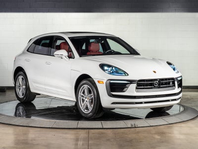 2025 Porsche Macan Base