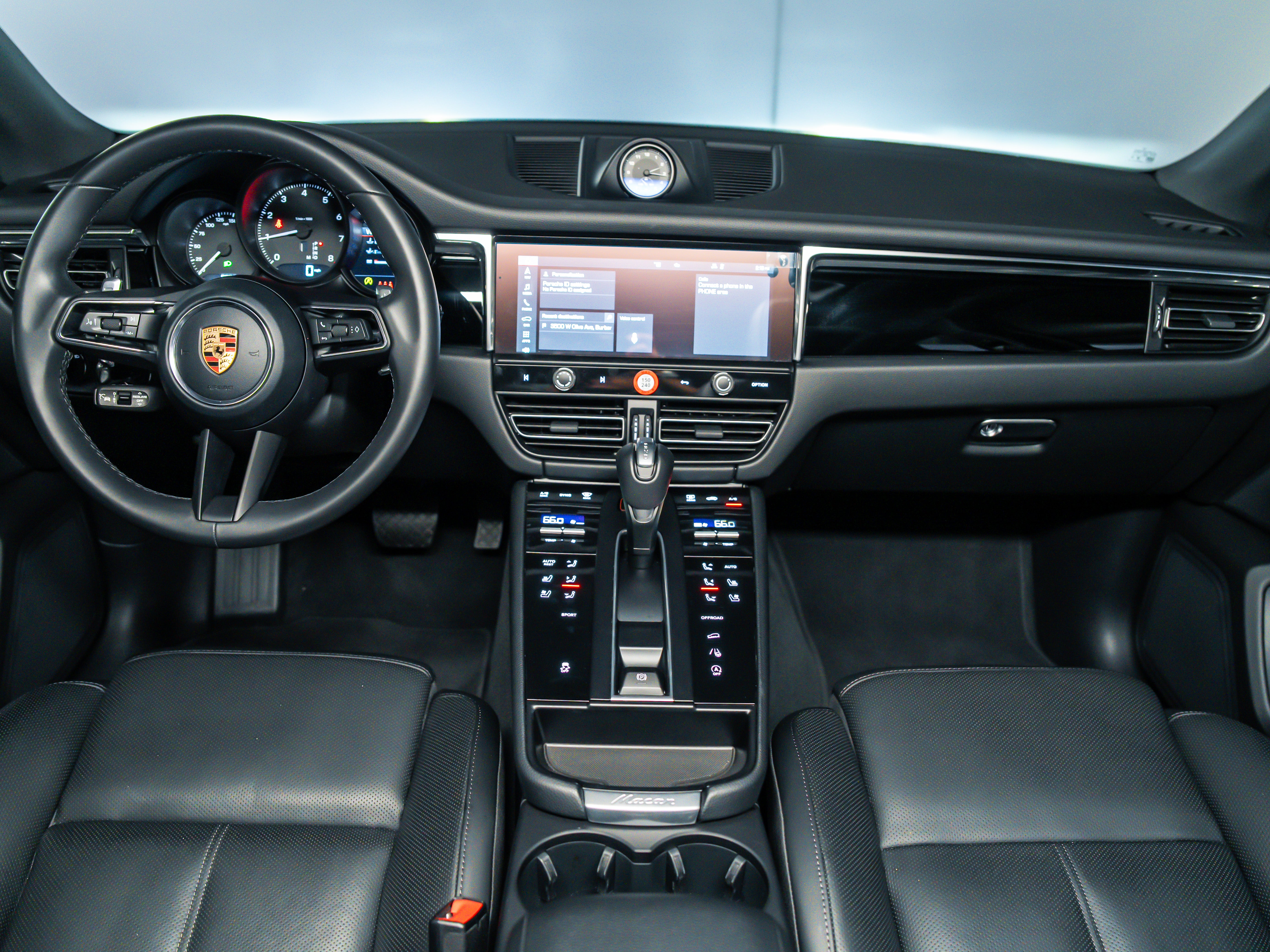 2026 Porsche Macan Base