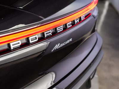 2026 Porsche Macan Base