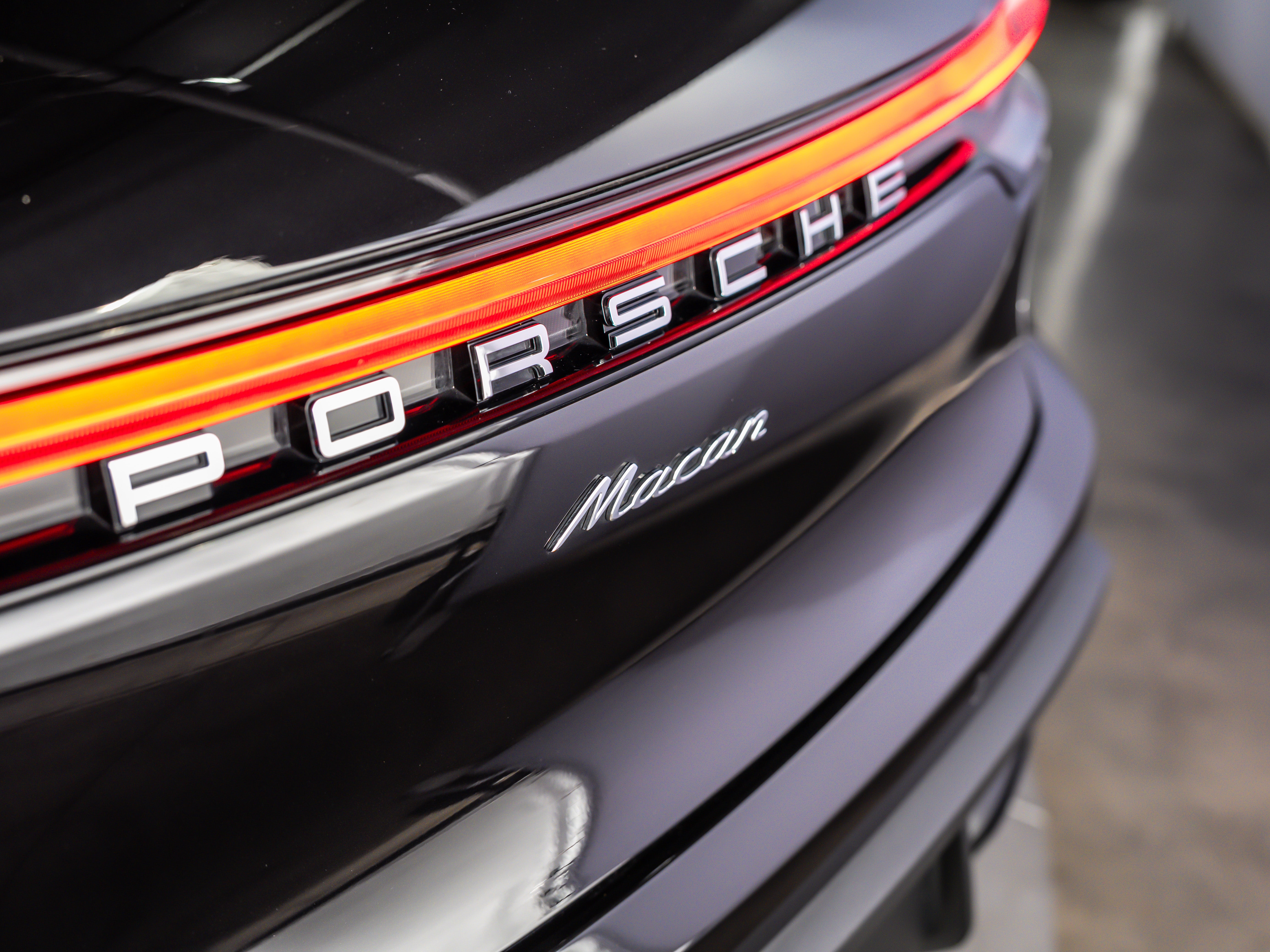 2026 Porsche Macan Base