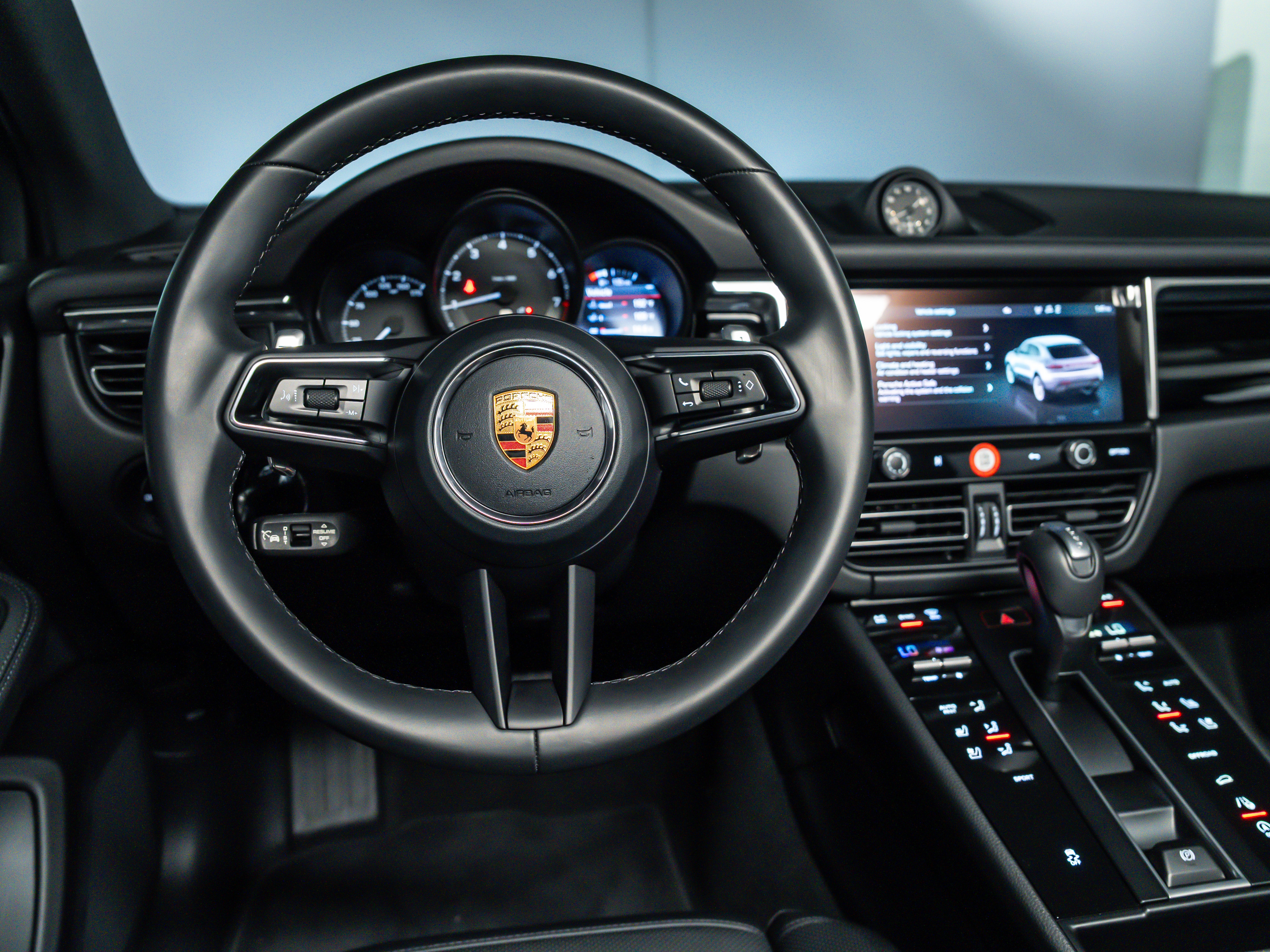 2026 Porsche Macan Base