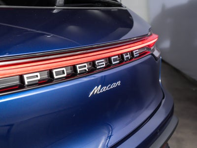 2026 Porsche Macan Base