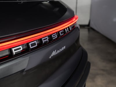 2026 Porsche Macan Base