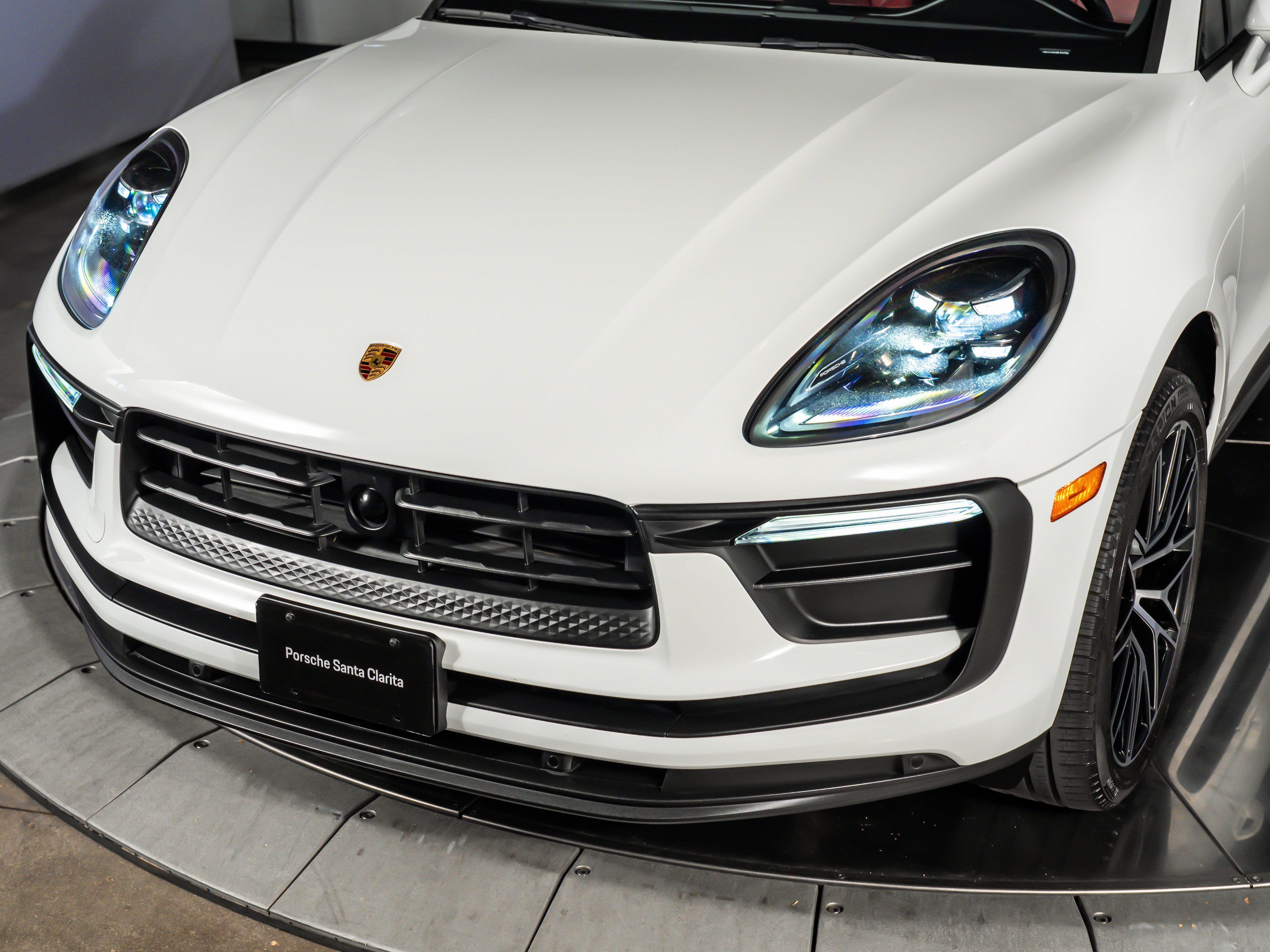 2023 Porsche Macan II