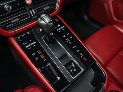 2023 Porsche Macan II