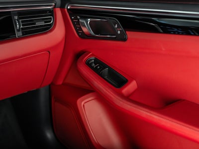 2023 Porsche Macan II