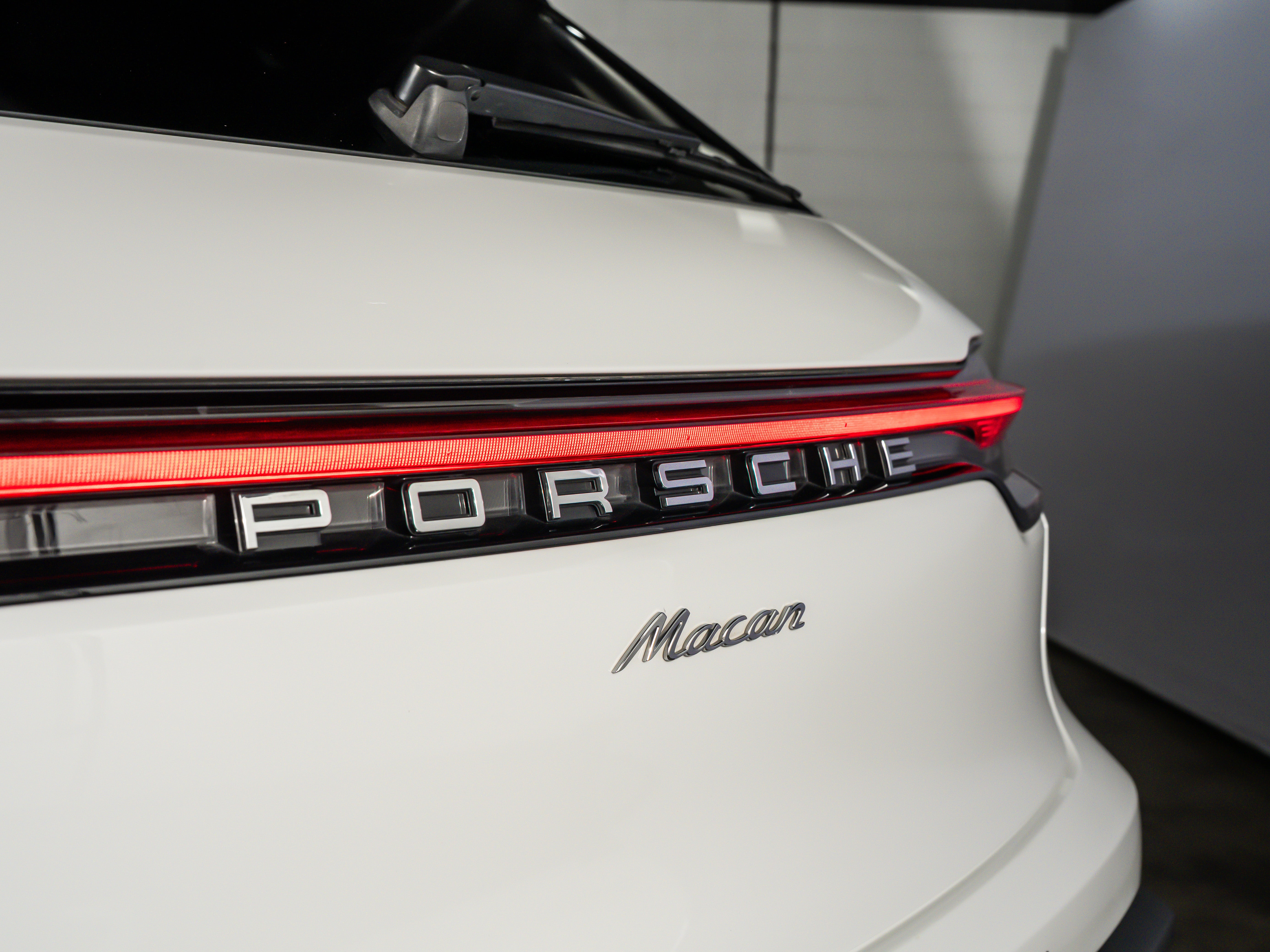 2023 Porsche Macan II