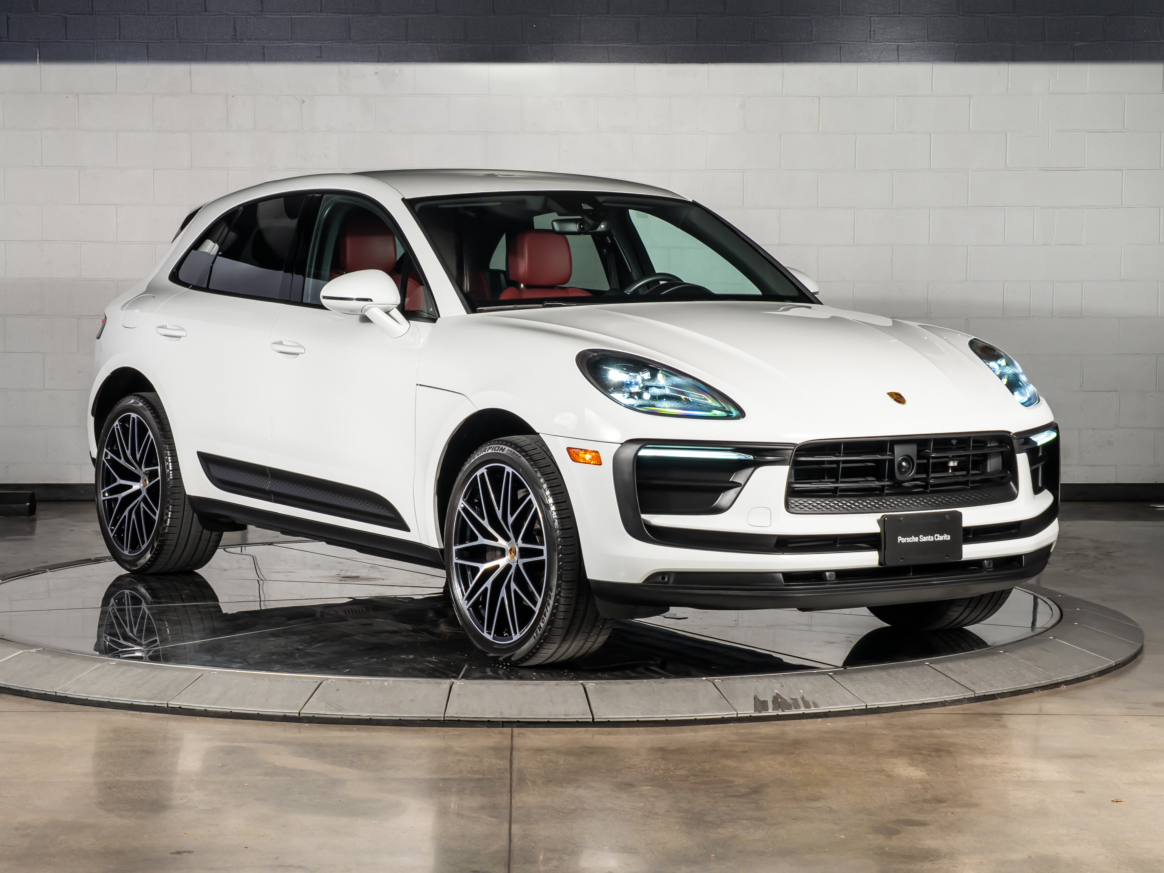 2023 Porsche Macan II