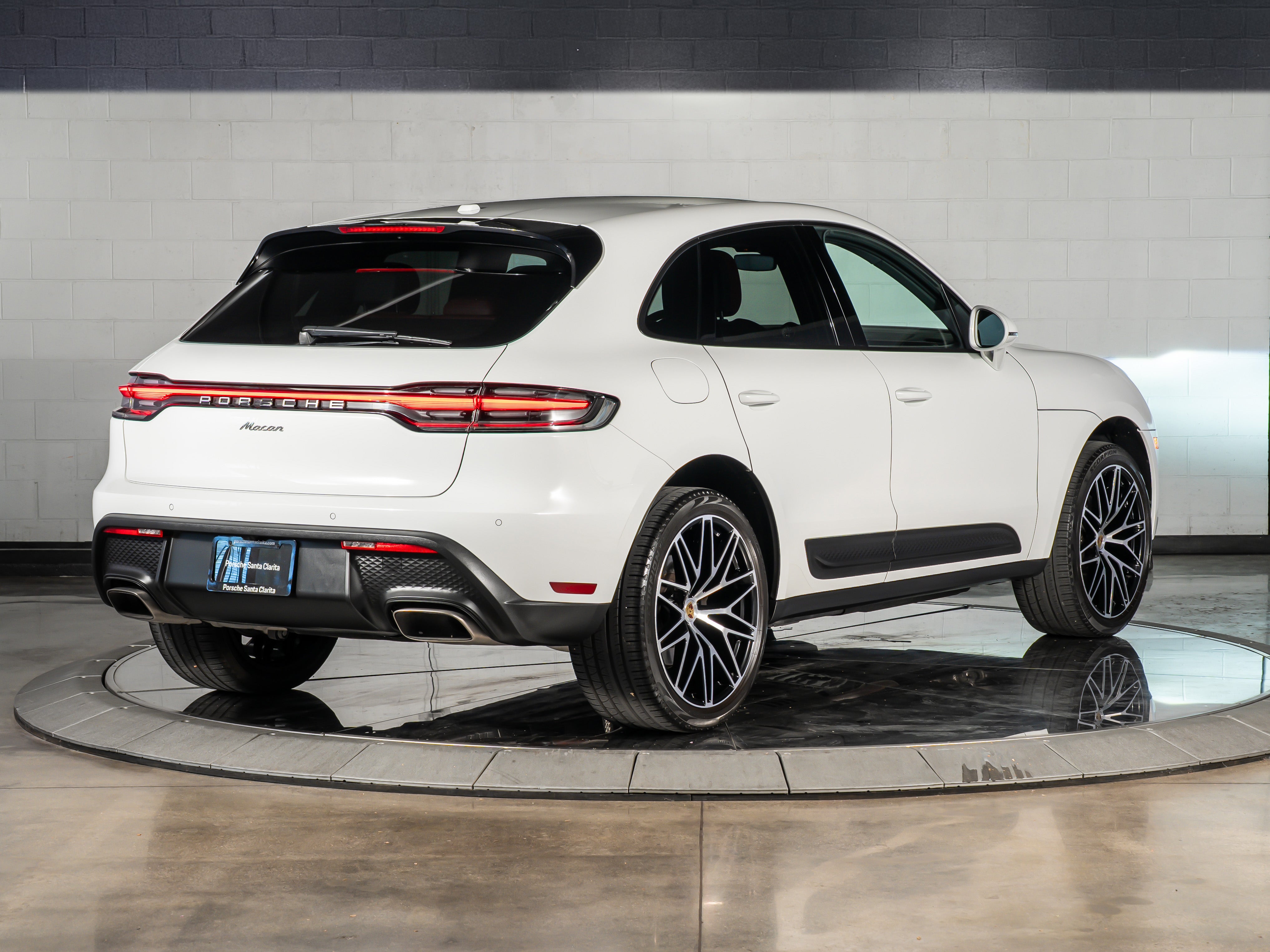 2023 Porsche Macan II