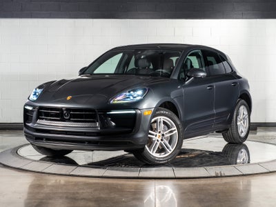 2025 Porsche Macan Base