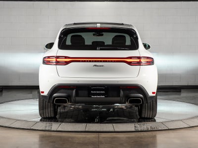 2026 Porsche Macan Base