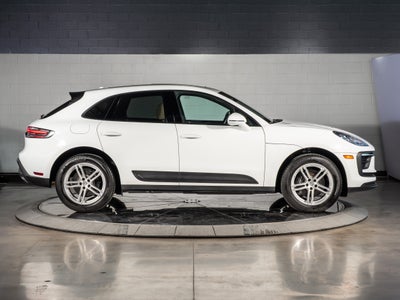 2026 Porsche Macan Base