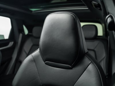 2025 Porsche Cayenne Base