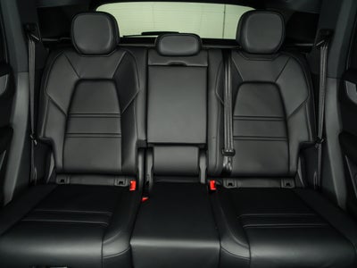 2025 Porsche Cayenne Base