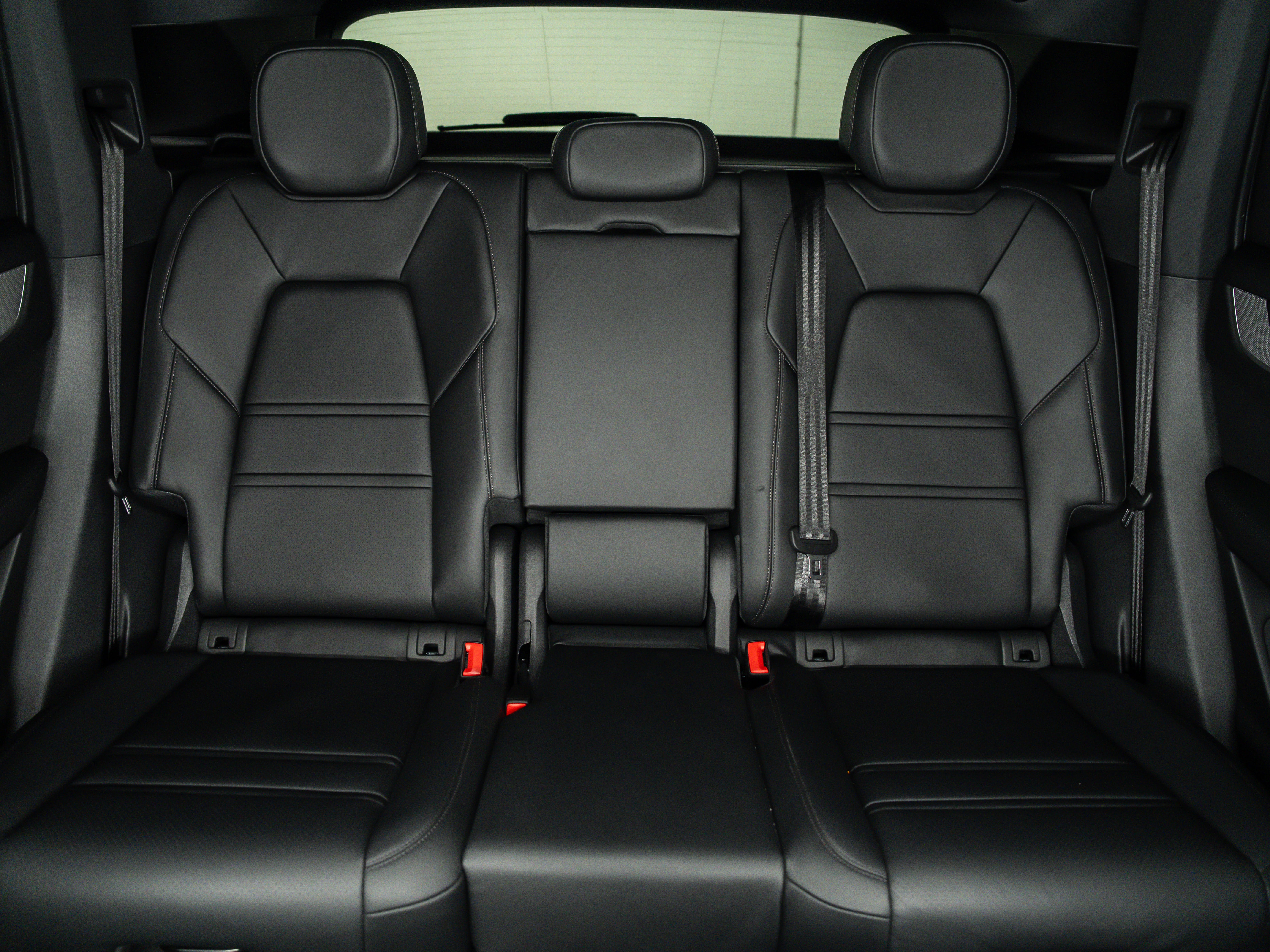 2025 Porsche Cayenne Base