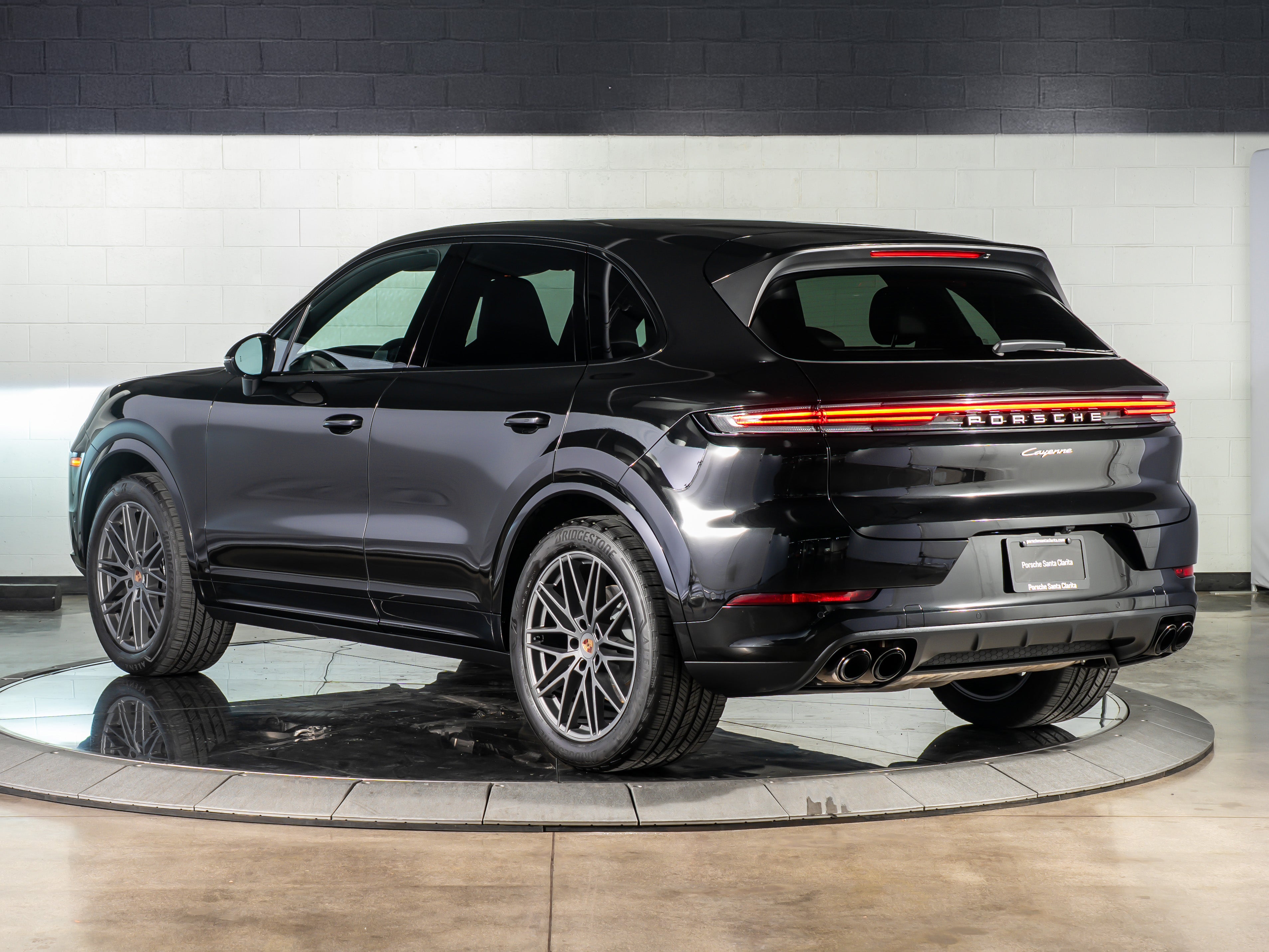 2025 Porsche Cayenne Base