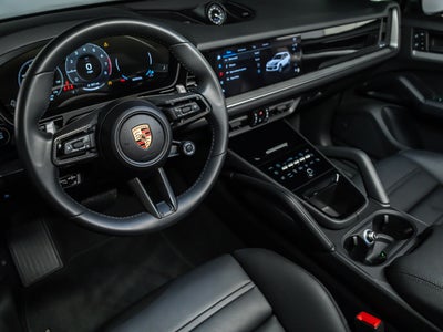 2025 Porsche Cayenne Base