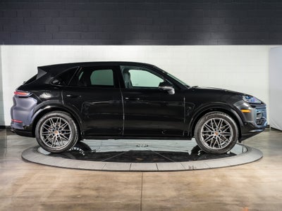 2025 Porsche Cayenne Base
