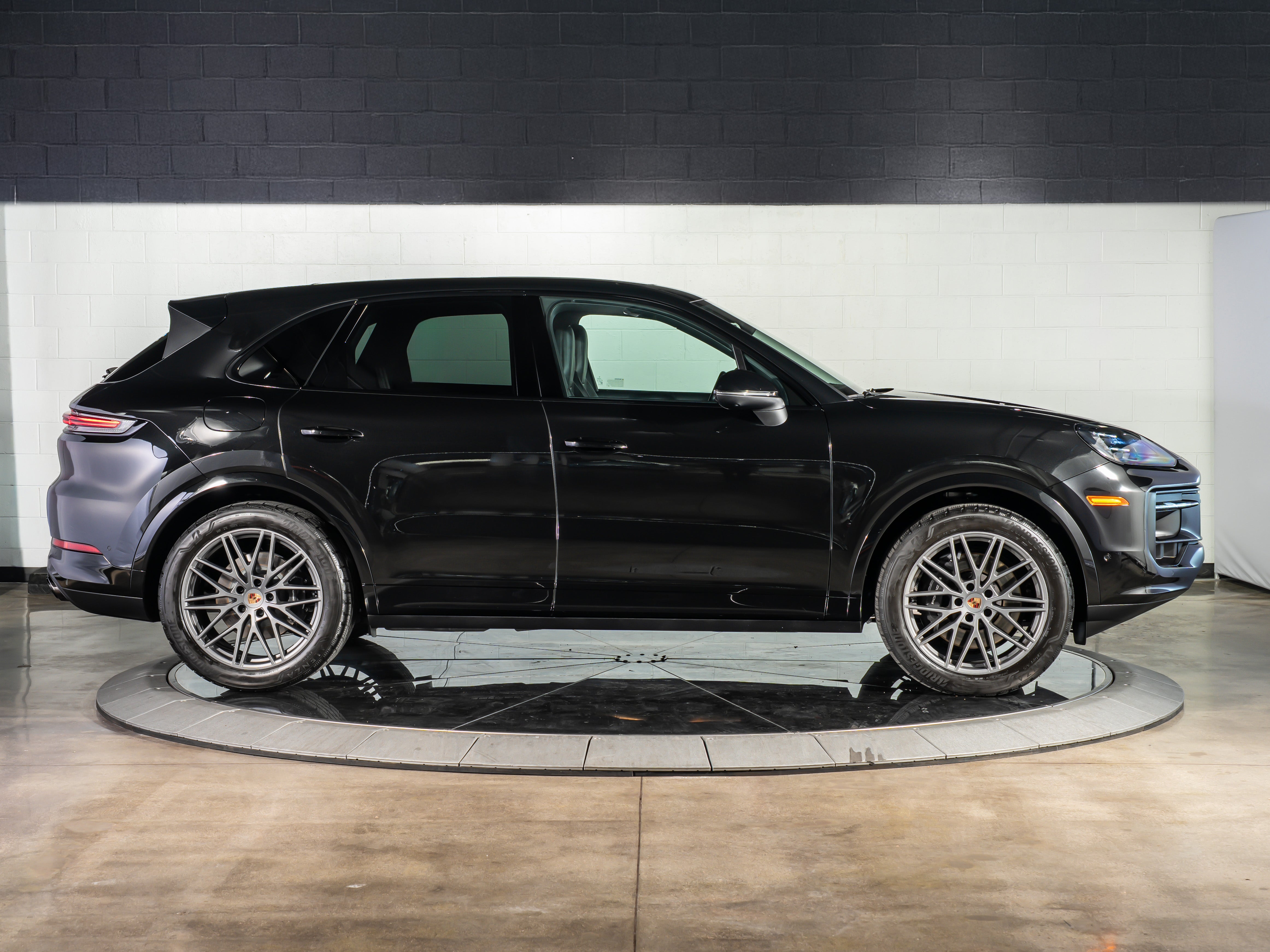2025 Porsche Cayenne Base