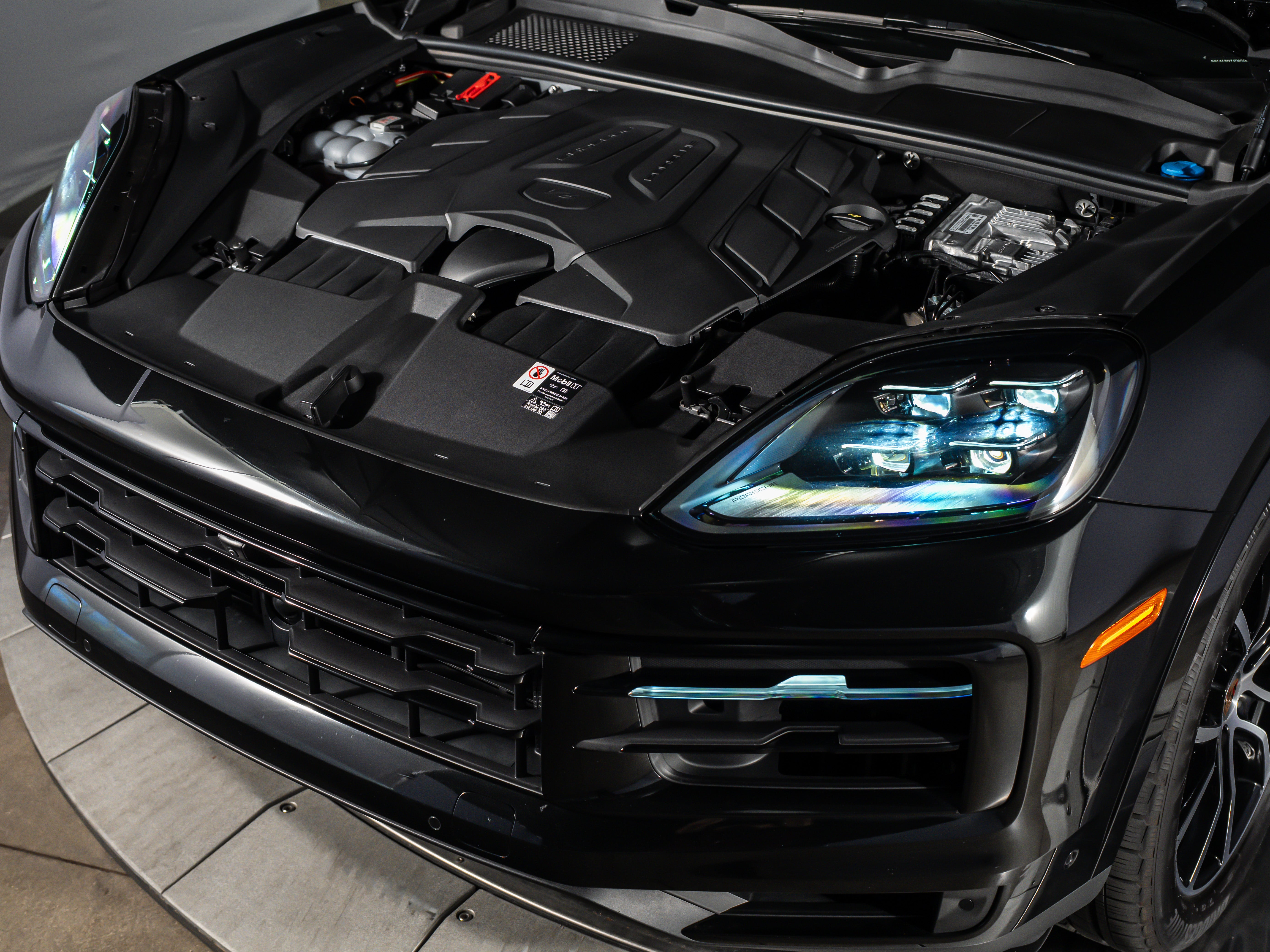 2025 Porsche Cayenne Base