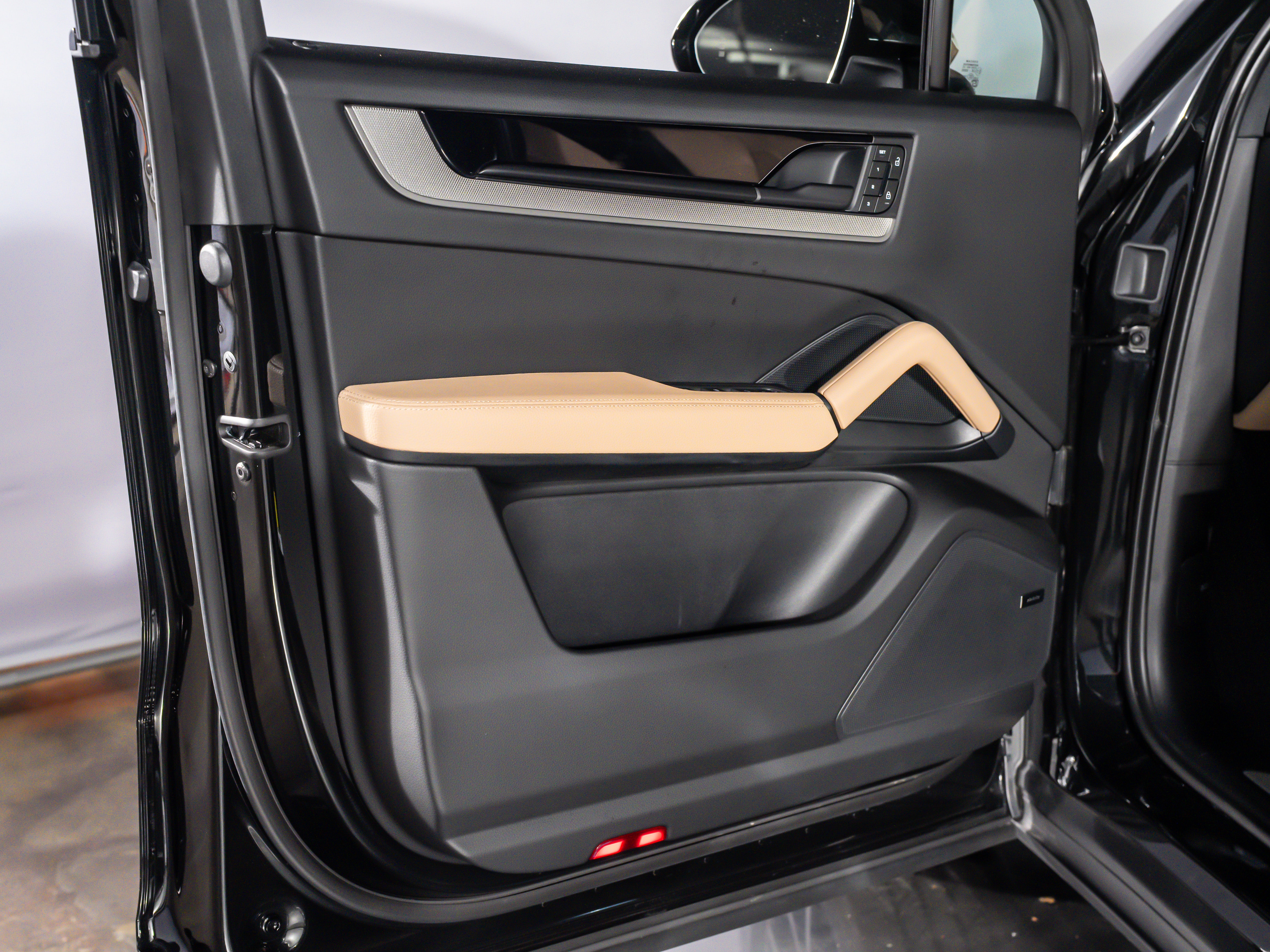 2025 Porsche Cayenne Base