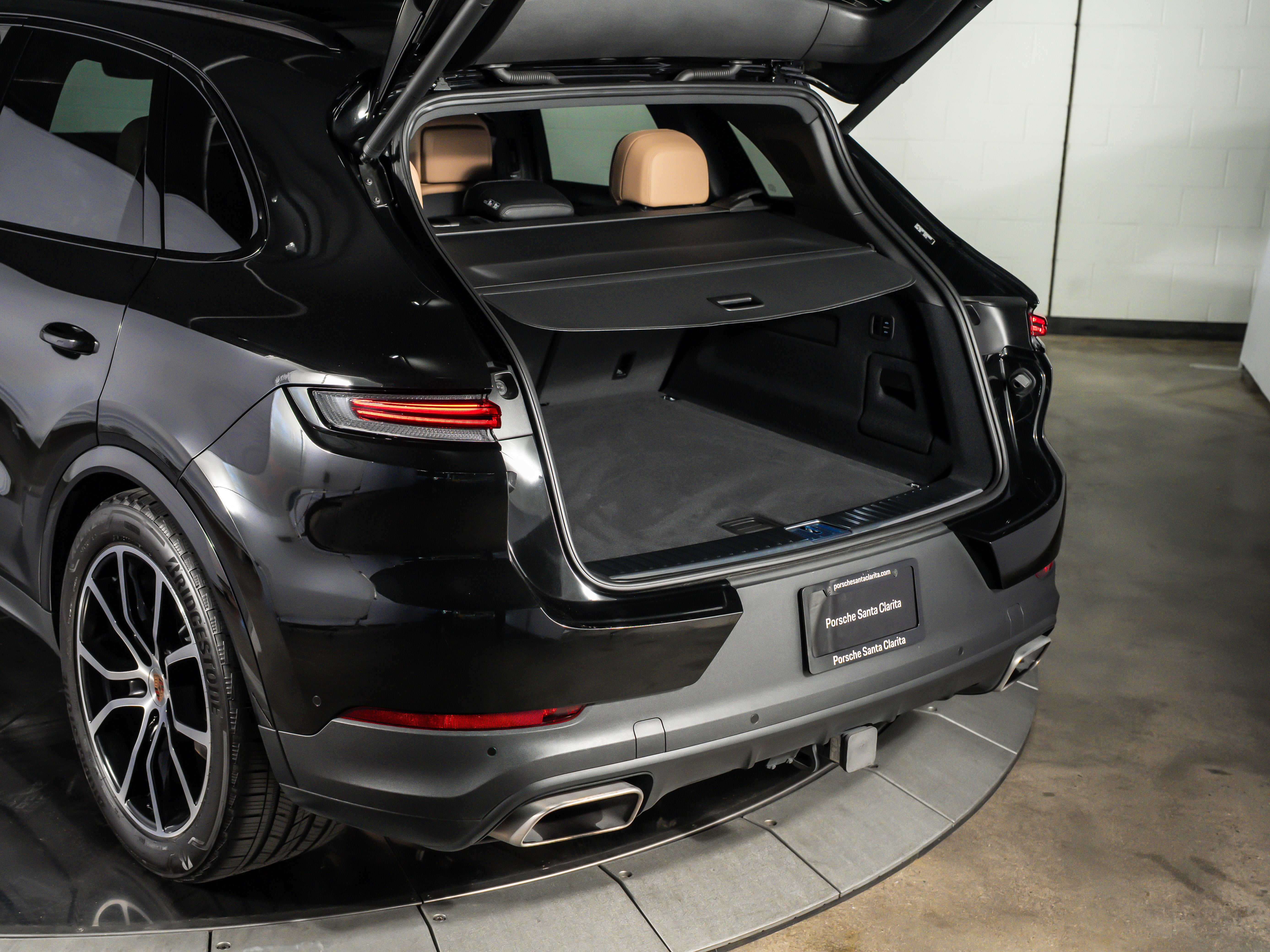 2025 Porsche Cayenne Base