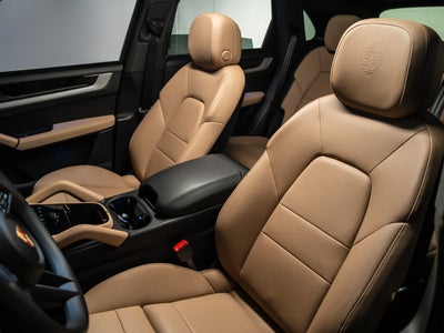2025 Porsche Cayenne Base