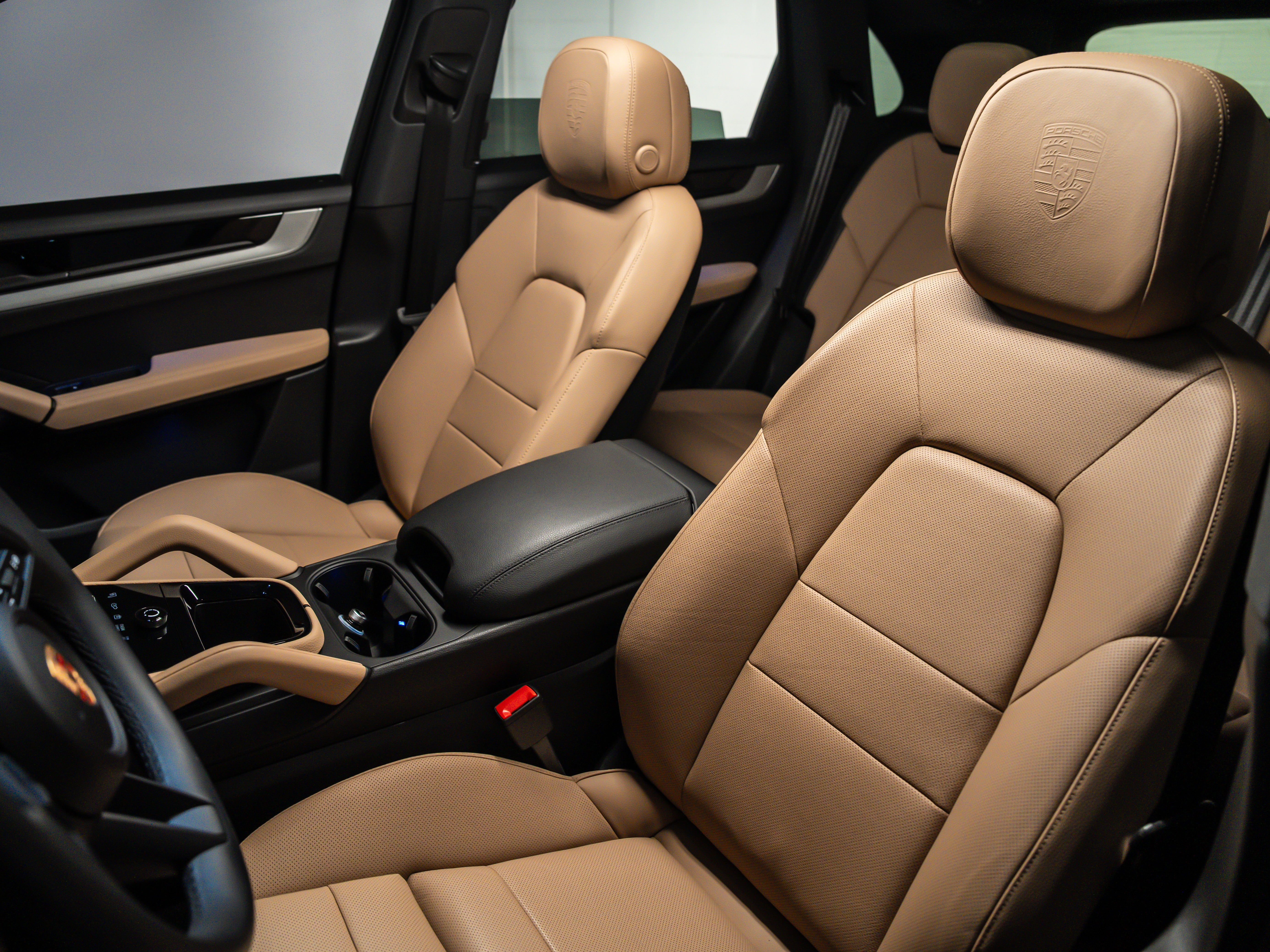 2025 Porsche Cayenne Base