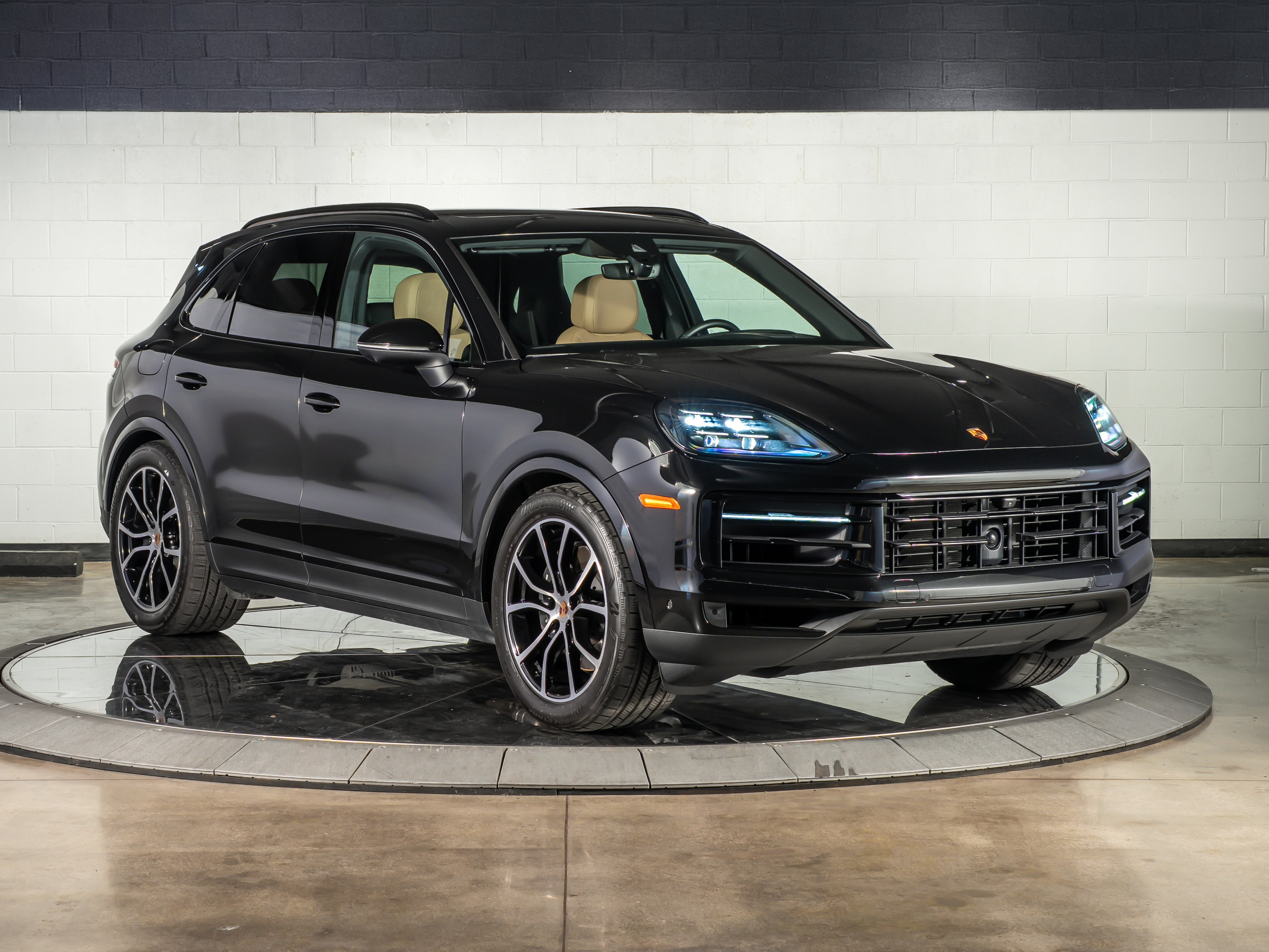 2025 Porsche Cayenne Base