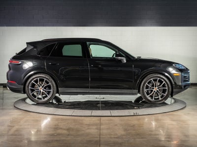 2025 Porsche Cayenne Base
