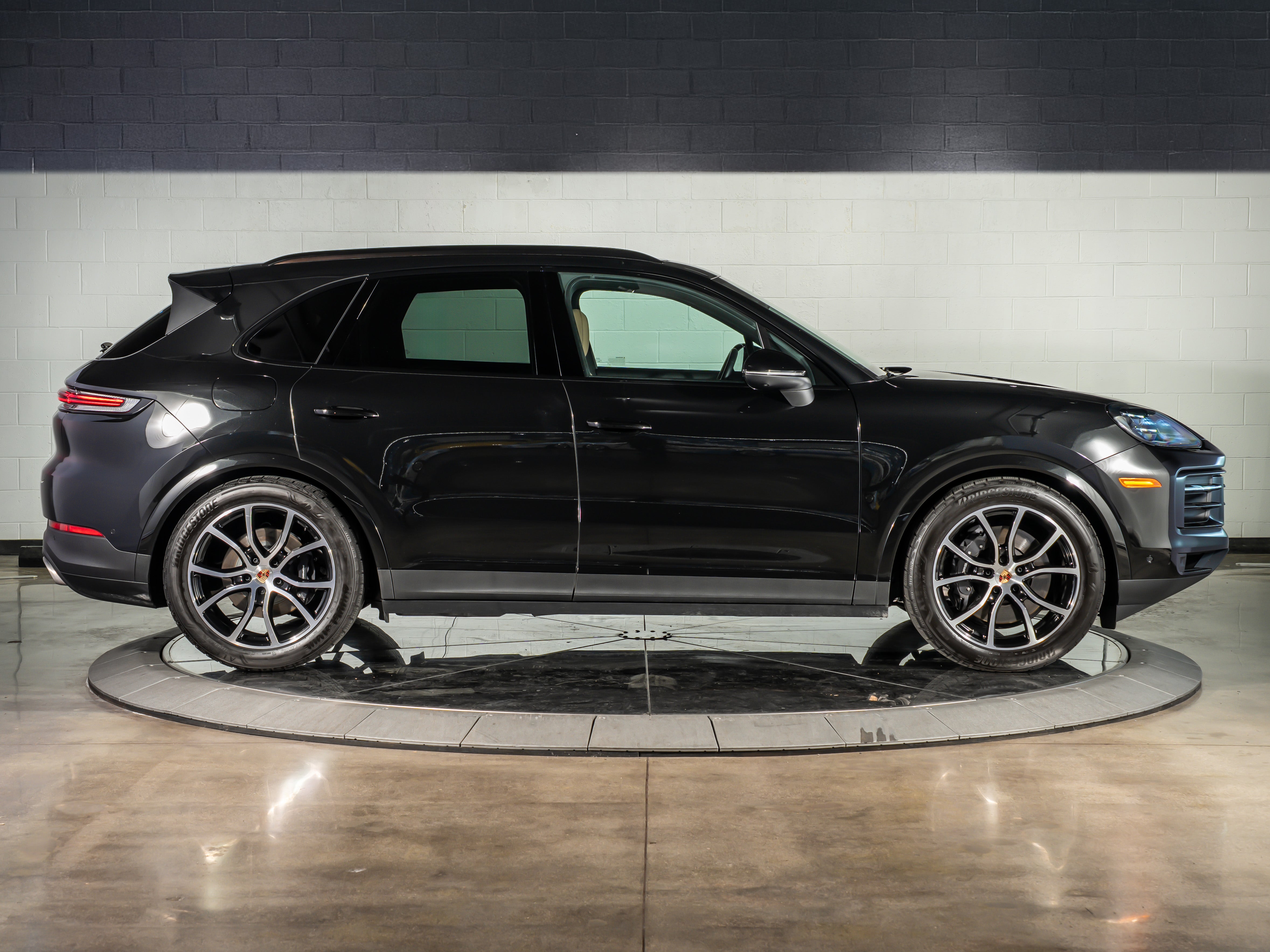2025 Porsche Cayenne Base