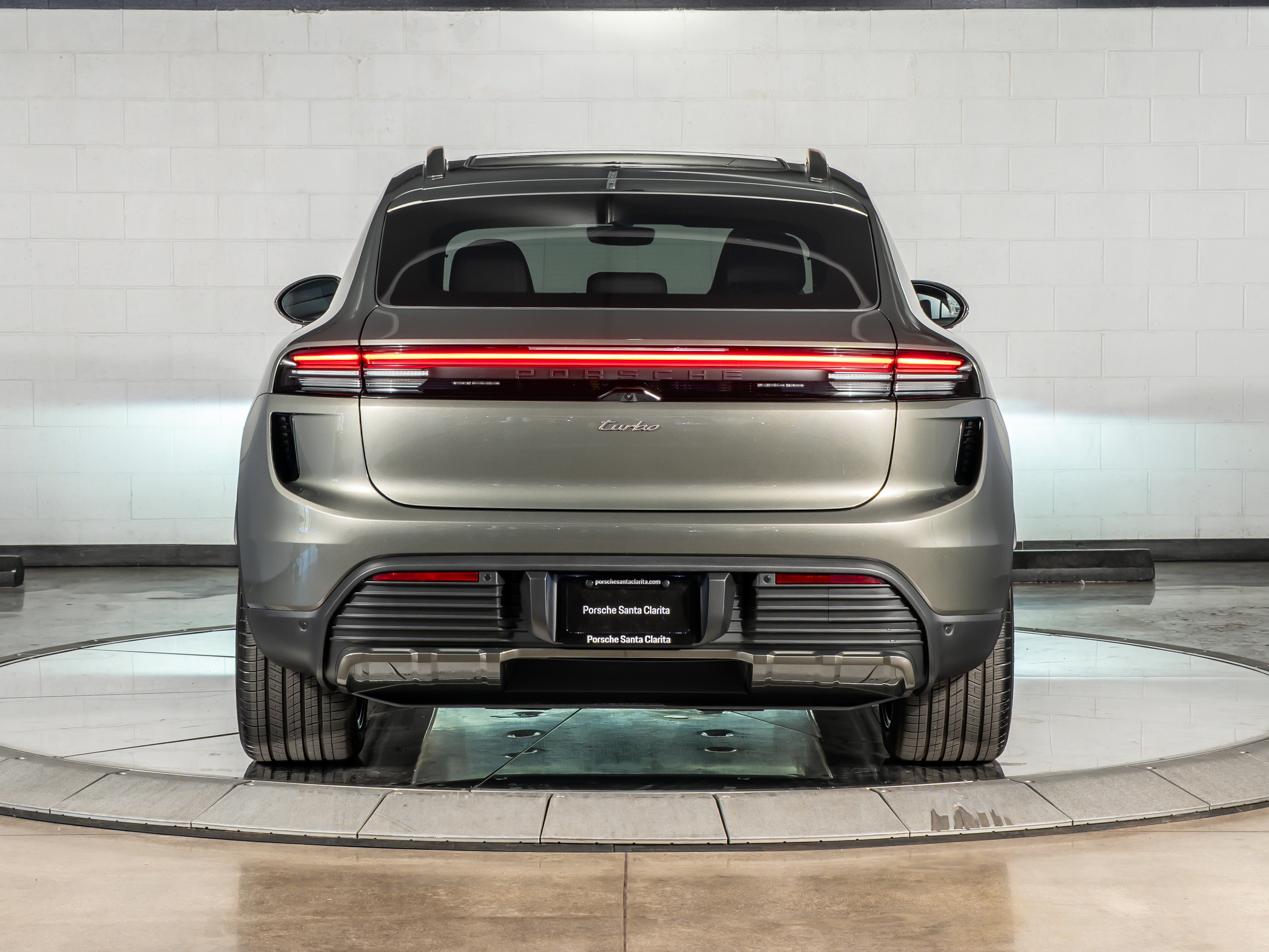 2026 Porsche Macan Ev Turbo