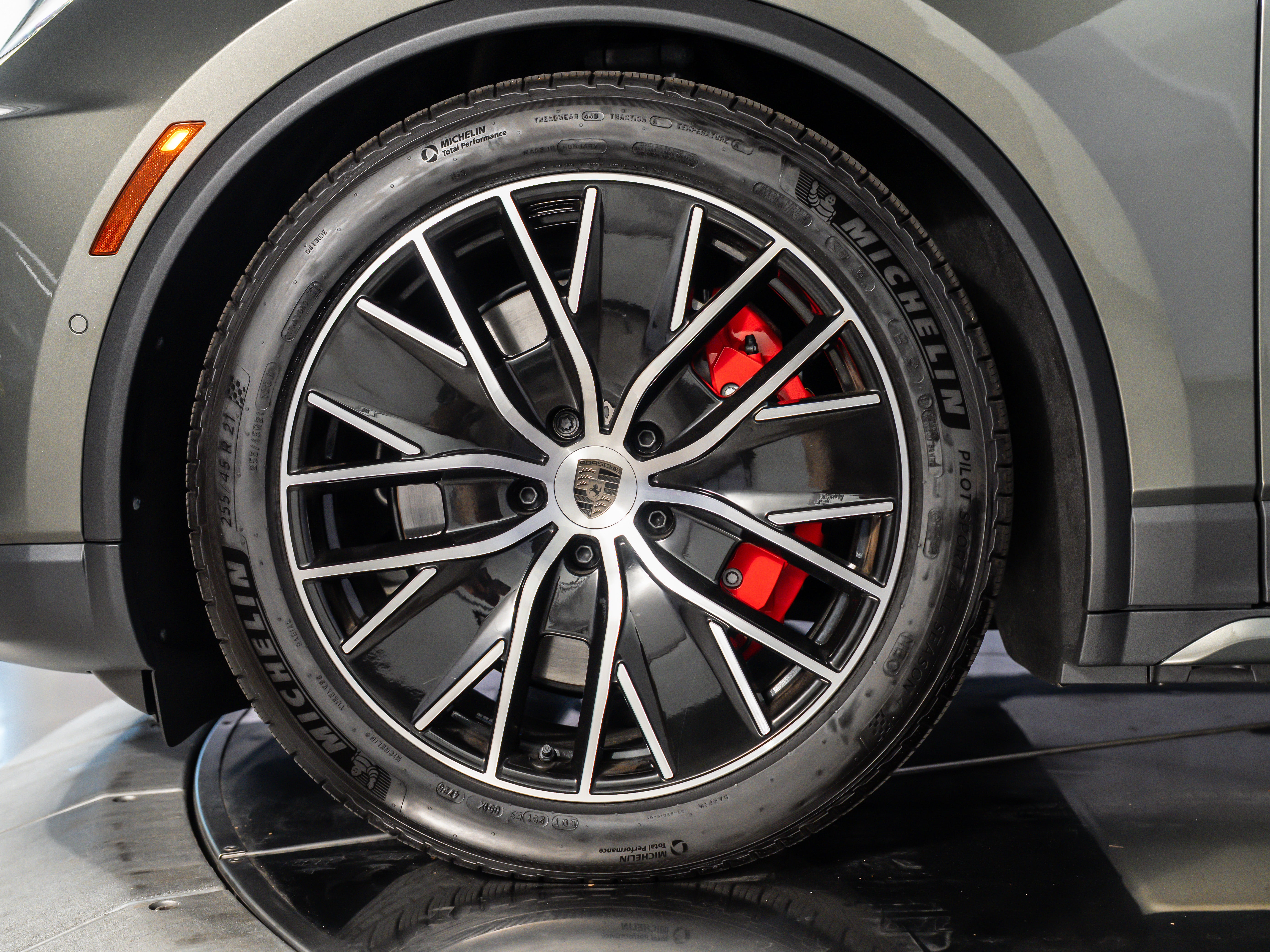 2026 Porsche Macan Ev Turbo