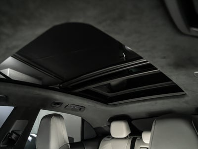 2026 Porsche Macan Ev Turbo