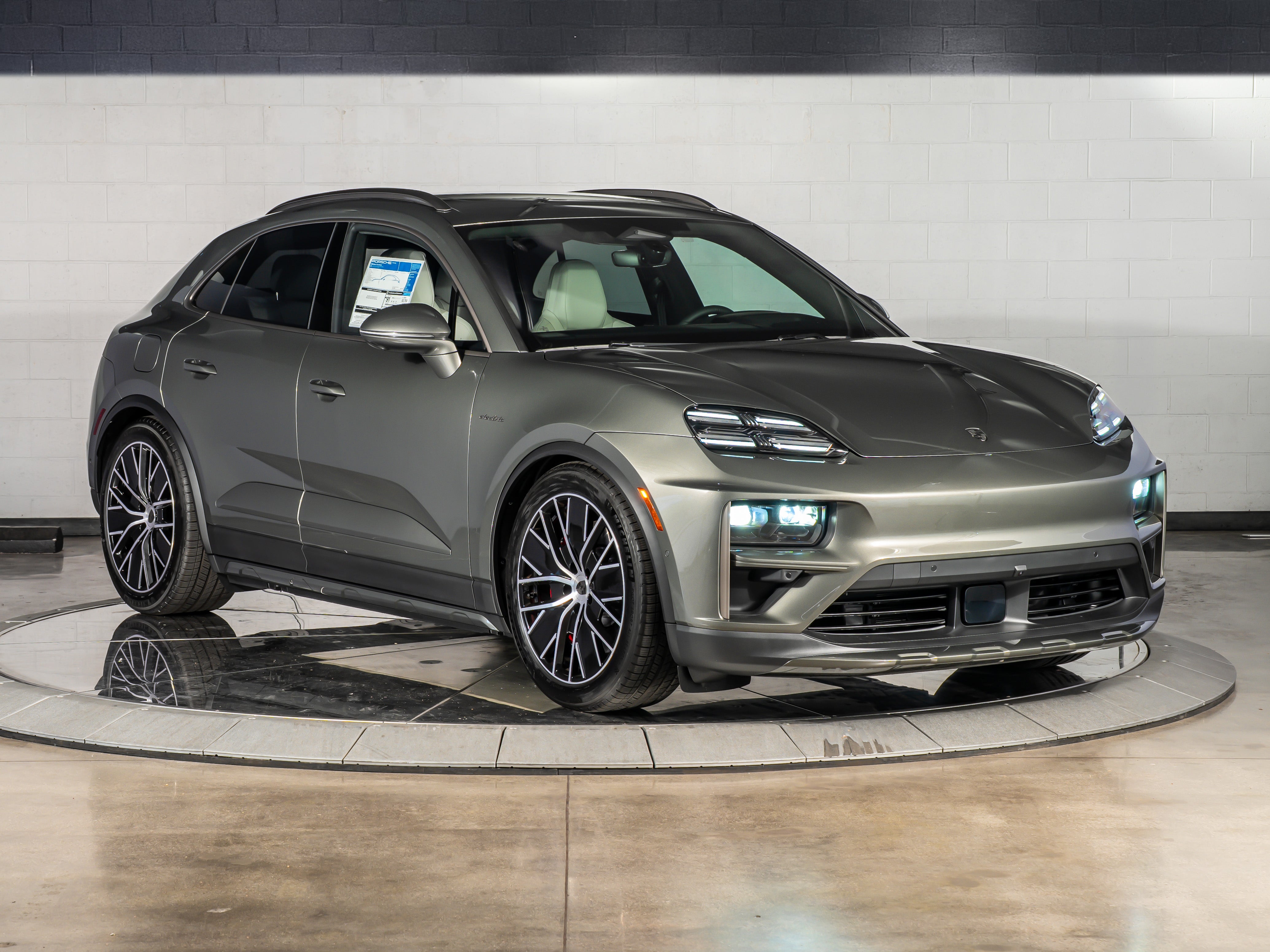 2026 Porsche Macan Ev Turbo