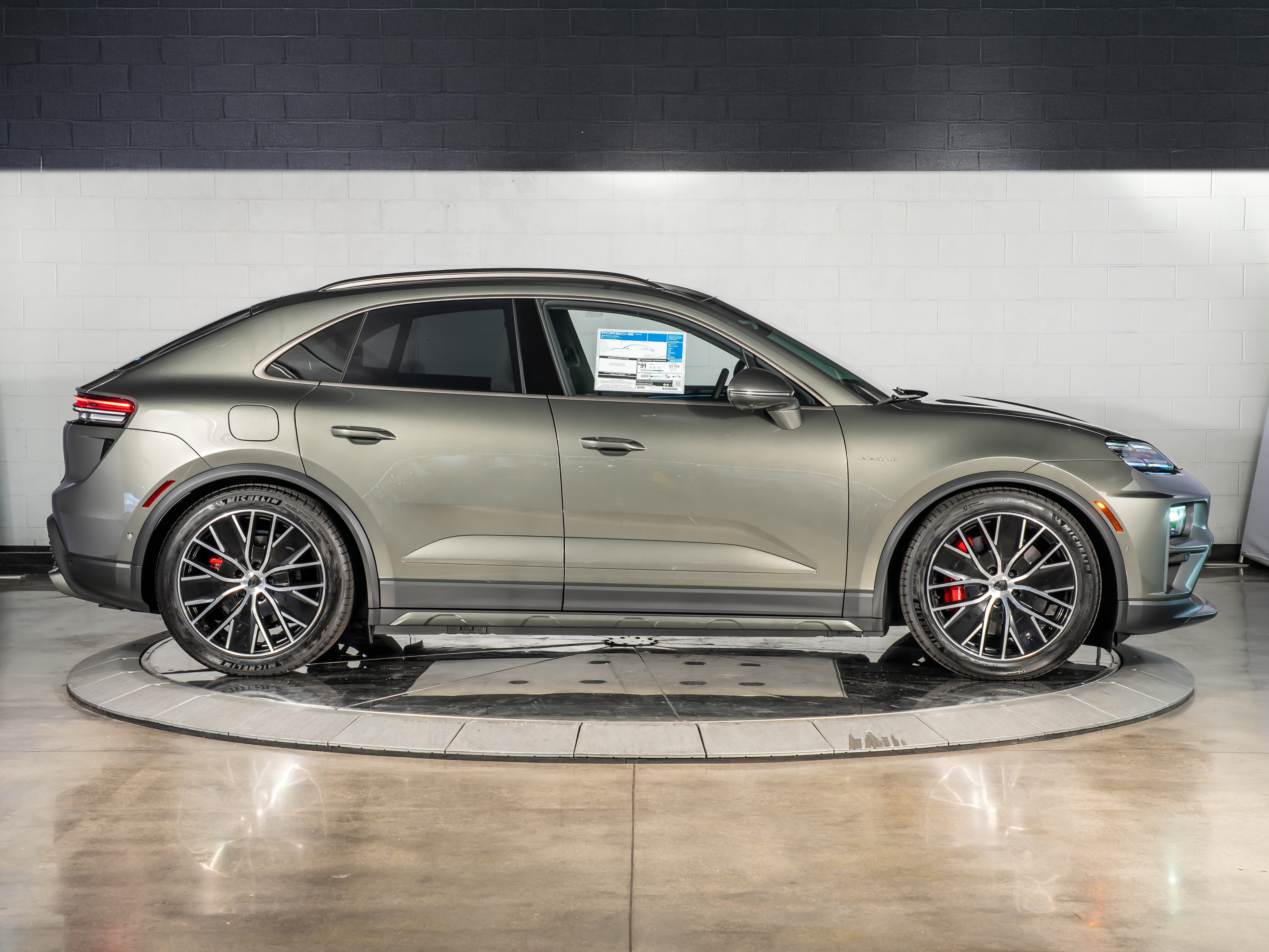 2026 Porsche Macan Ev Turbo