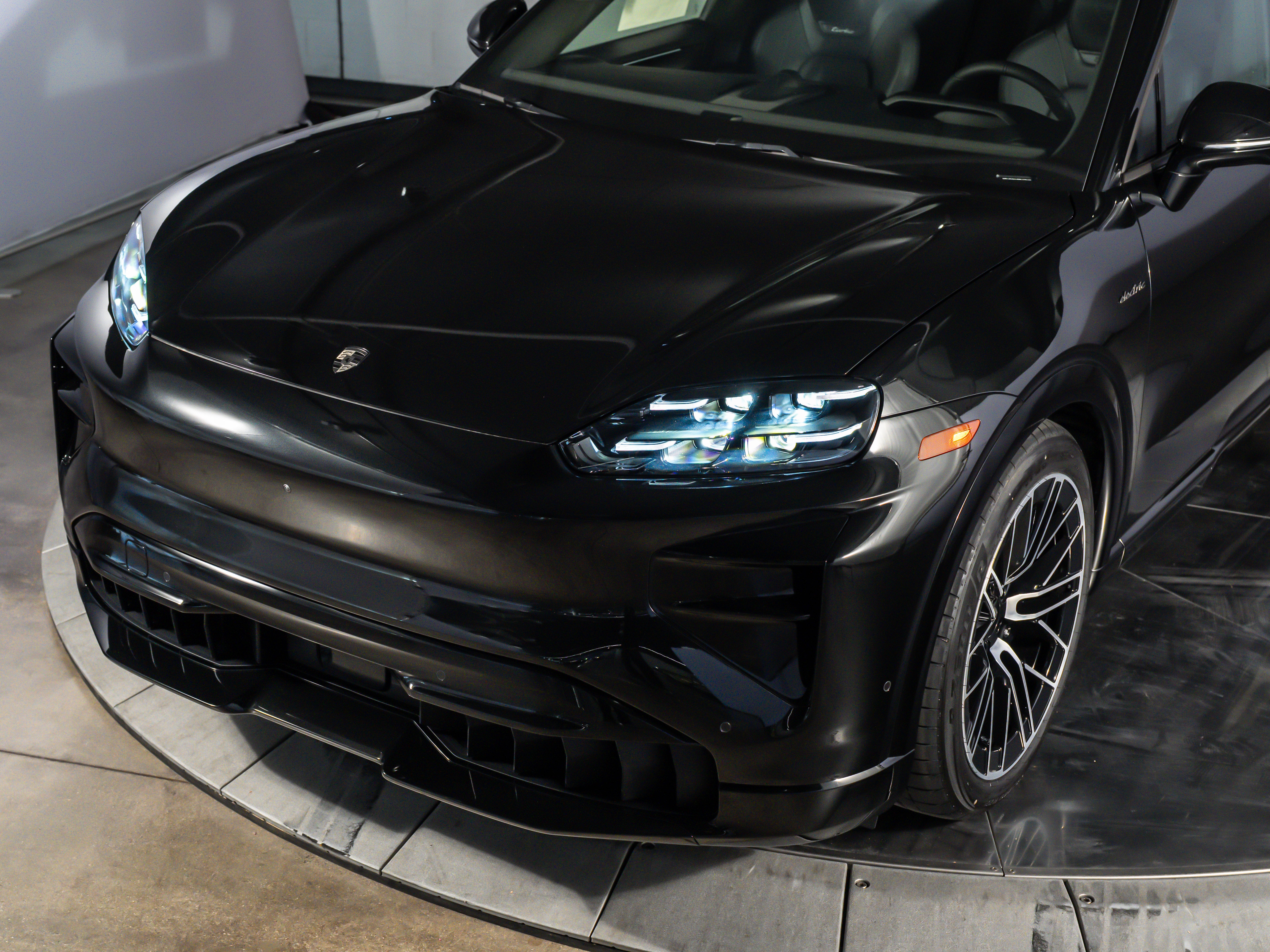2026 Porsche Cayenne Ev Turbo