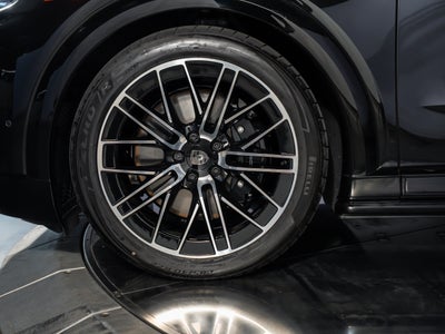 2026 Porsche Cayenne Ev Turbo