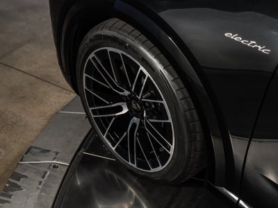 2026 Porsche Cayenne Ev Turbo